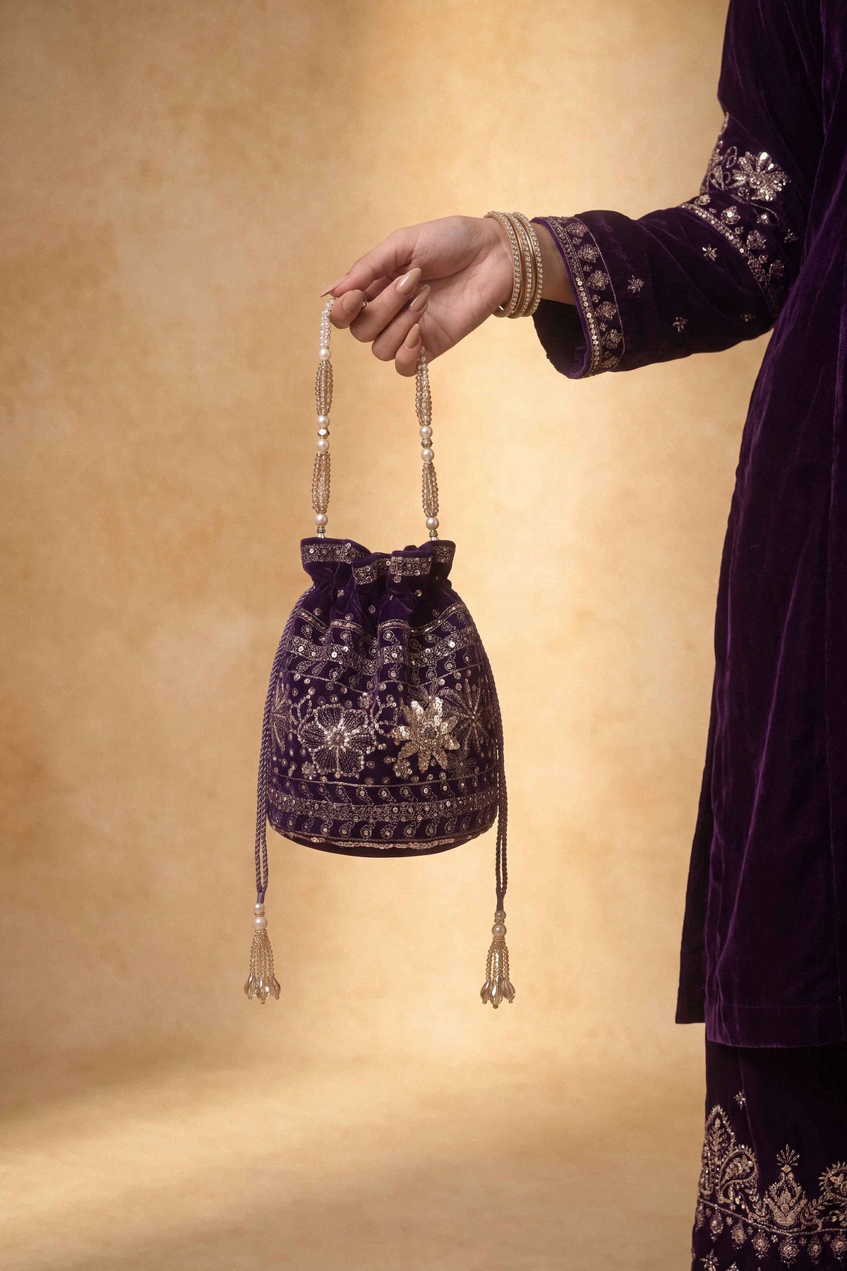 Embroidered Pouch - ST1PE-LUXE26WV1-5
