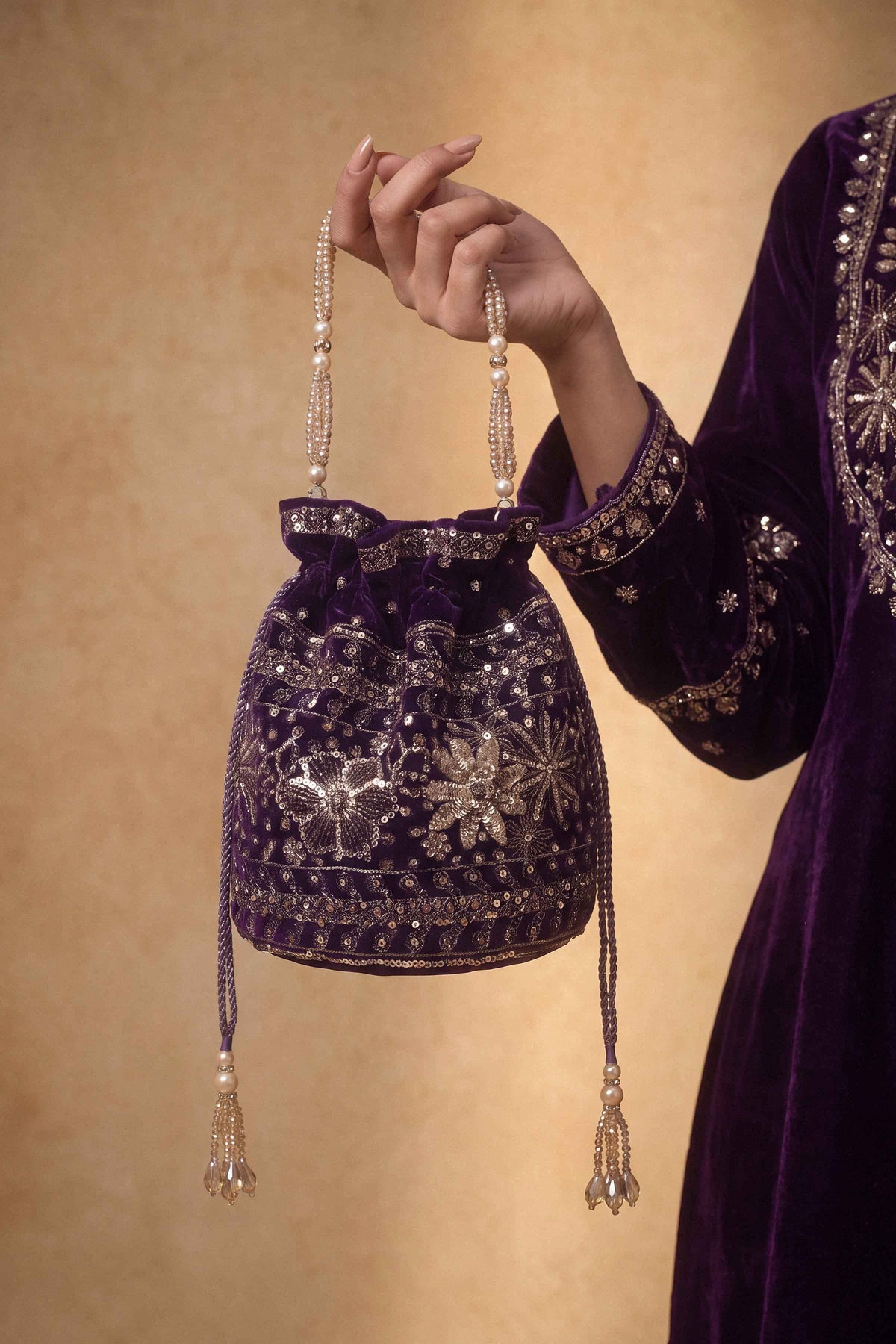 Embroidered Pouch - ST1PE-LUXE26WV1-5