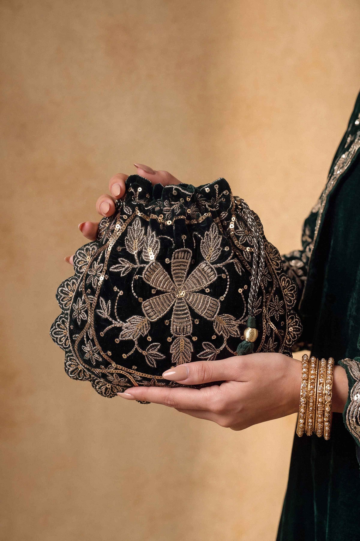 Embroidered Pouch - ST1PE-LUXE26WV1-7