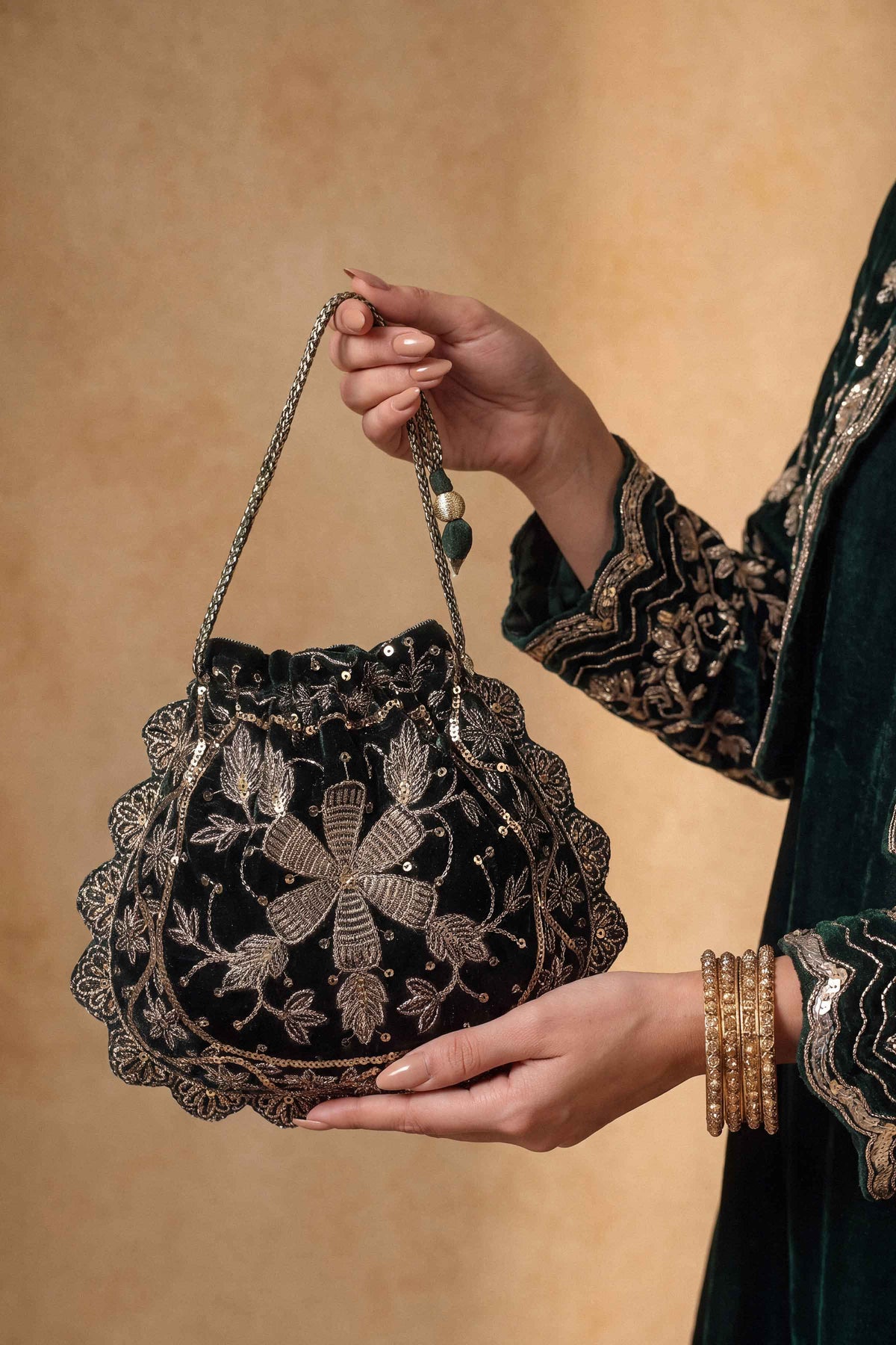 Embroidered Pouch - ST1PE-LUXE26WV1-7