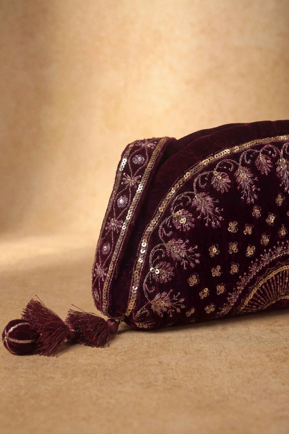 Embroidered Pouch - ST1PE-LUXE26WV2-10