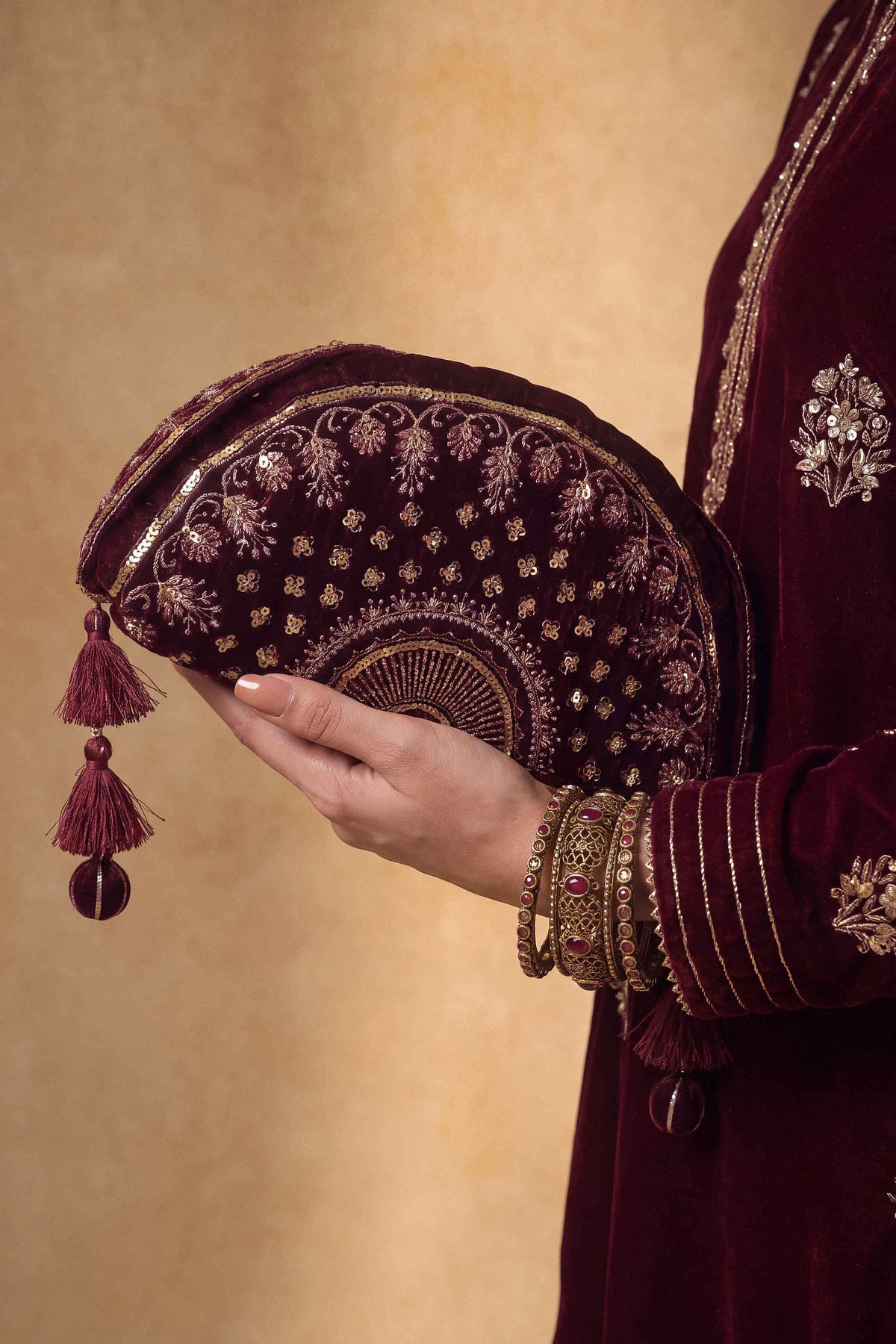 Embroidered Pouch - ST1PE-LUXE26WV2-10