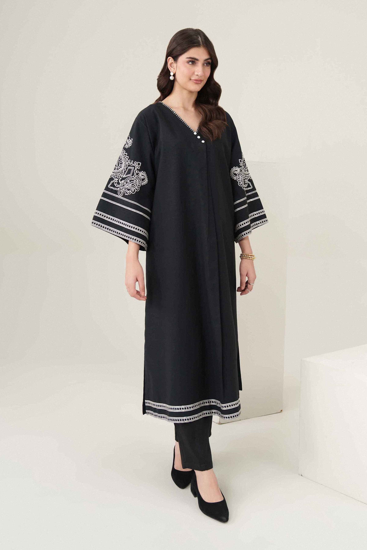 Black Embroidered Dress in Yarn Dyed ready-to-wear