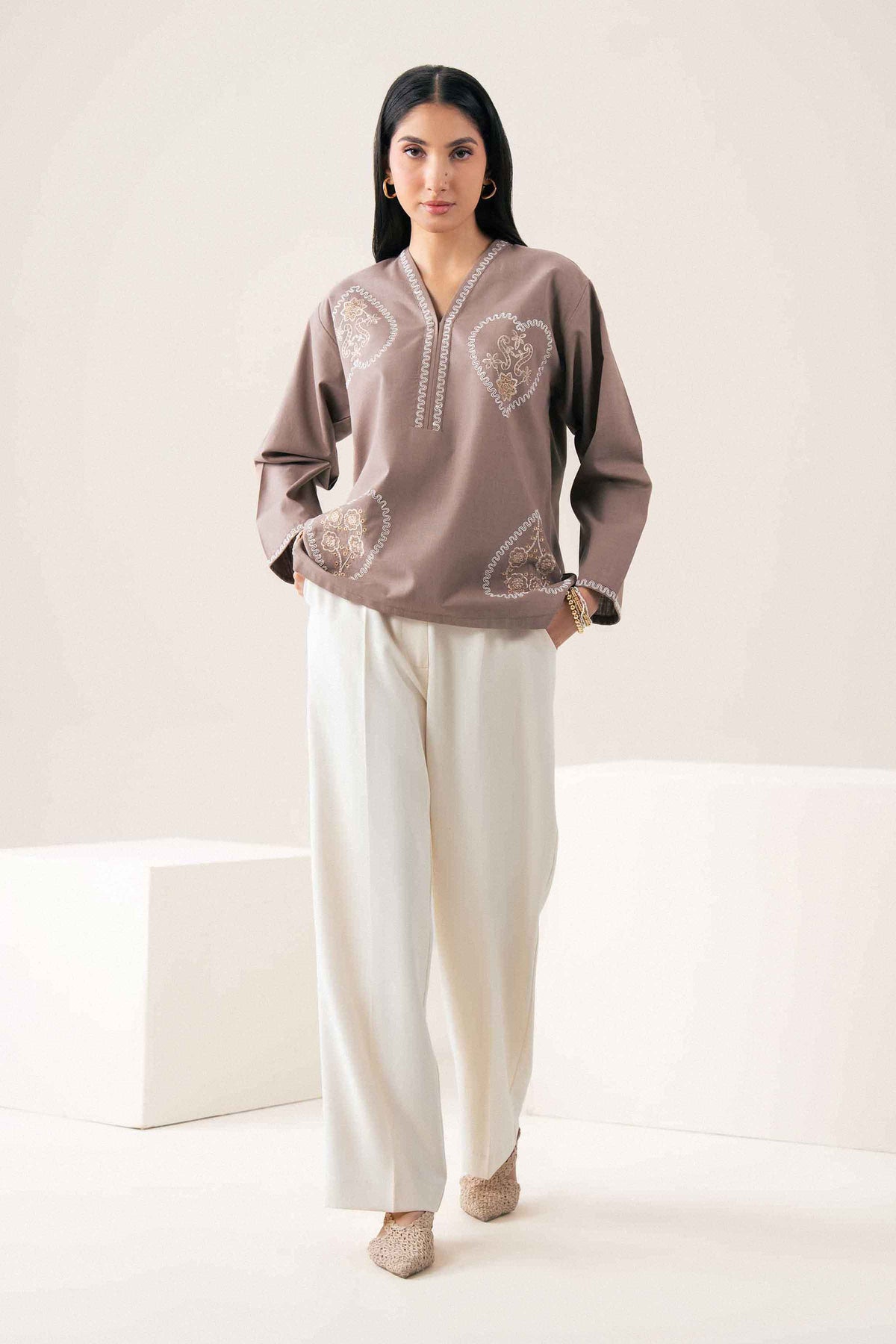 Brown Embroidered Shirt in Yarn Dyed ready-to-wear