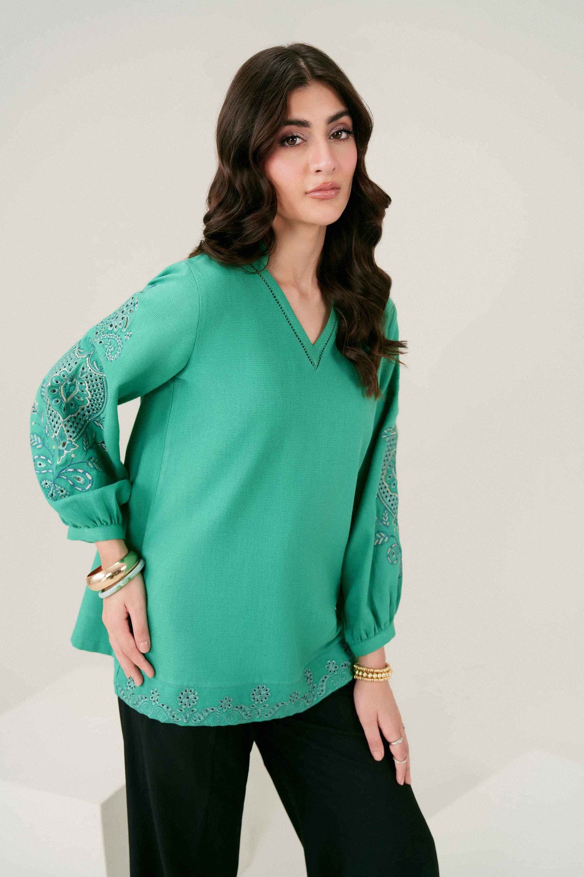 Green Embroidered Tunic in Yarn Dyed ready-to-wear