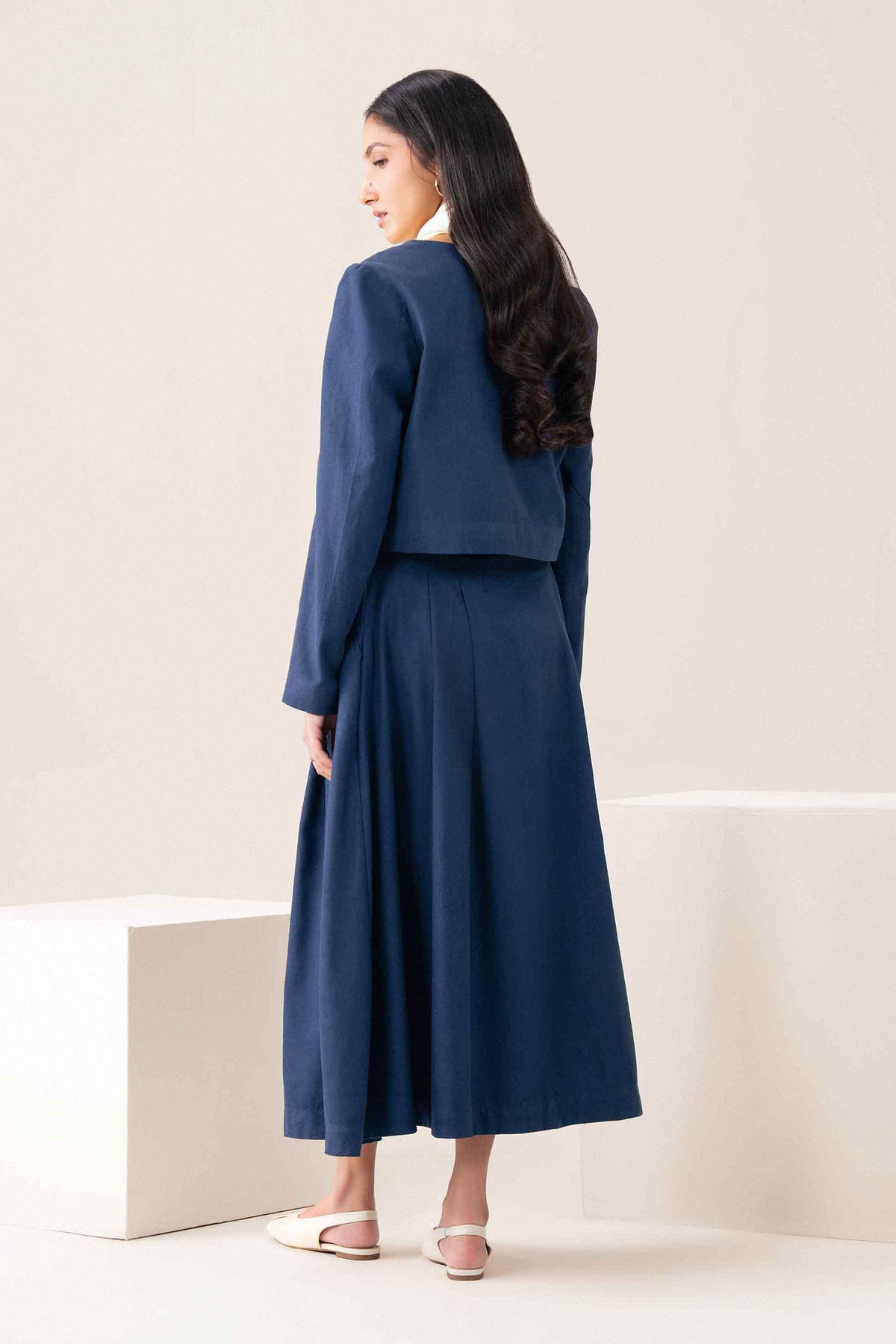 Blue 2-Piece Solid Suit in Yarn Dyed ready-to-wear