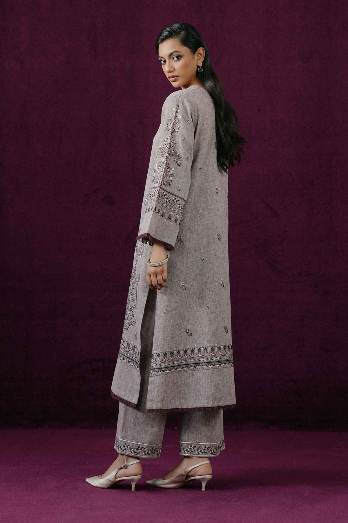 2 PIECE - EMBROIDERED SUIT - ST2PE-BOUT26WV2-15 for Women - Boutique Collection | Nishat UAE | Shop Online 