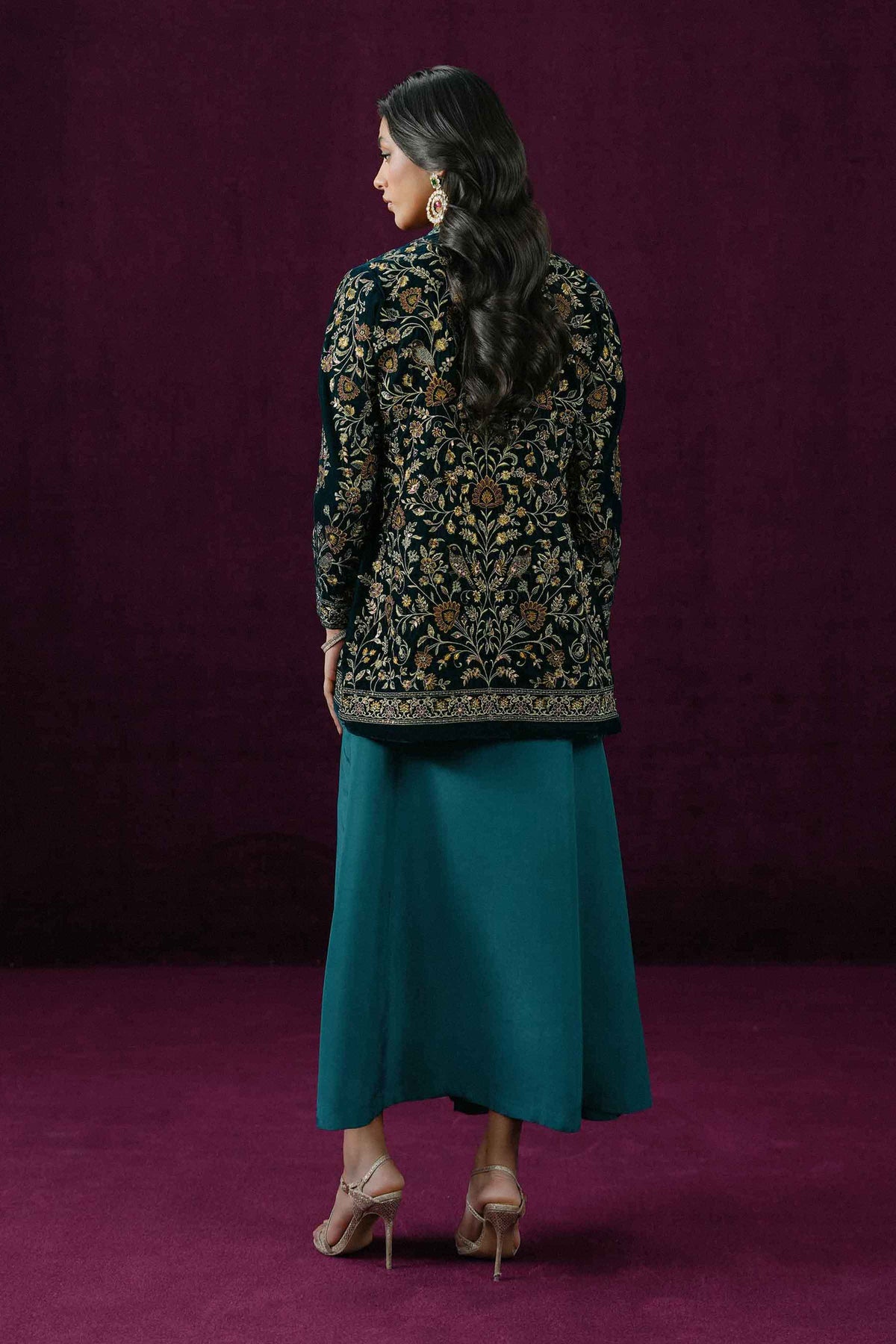 Blue 2-Piece Embroidered Suit in Velvet ready-to-wear