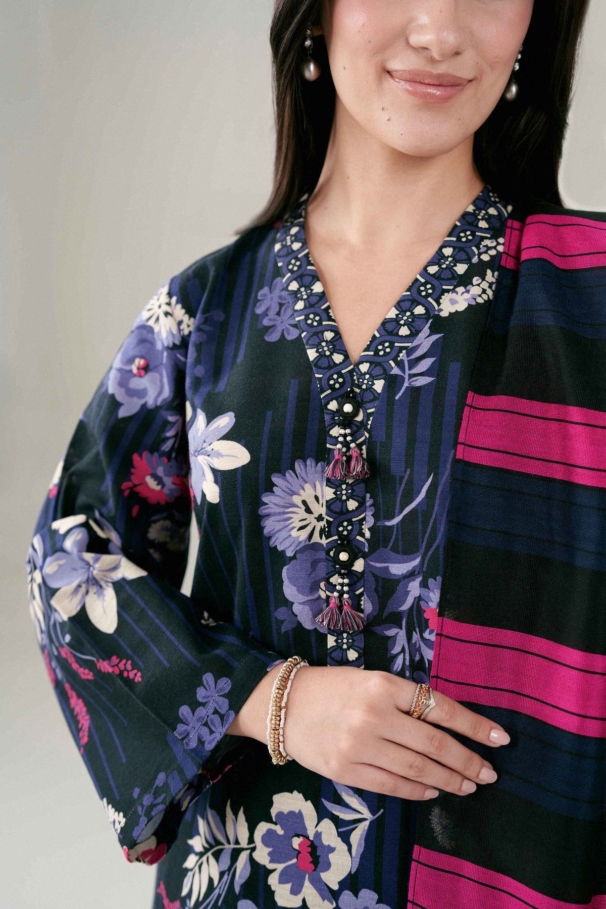 Black 2-Piece Printed Suit in Karandi ready-to-wear