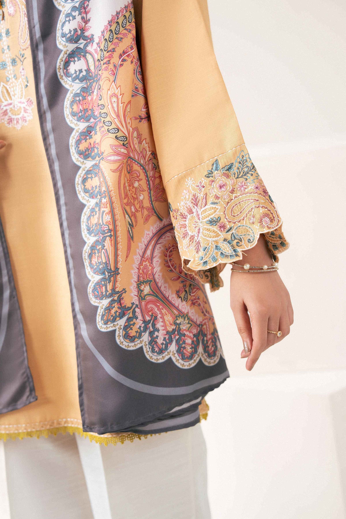 2 Piece - Printed Embroidered Suit - ST2SDE-PRET26WV2-6-for Women -  Pret Collection | Nishat UAE | Shop Online 
