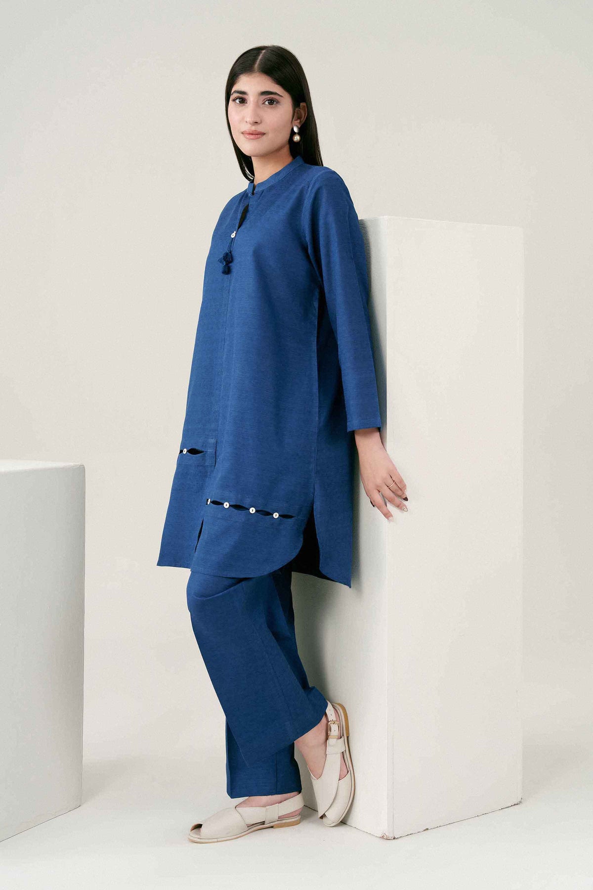 Blue 2-Piece Solid Suit in Jacquard ready-to-wear