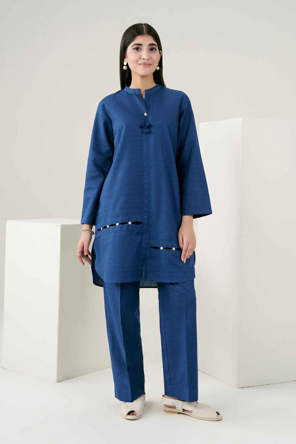 Blue 2-Piece Solid Suit in Jacquard ready-to-wear