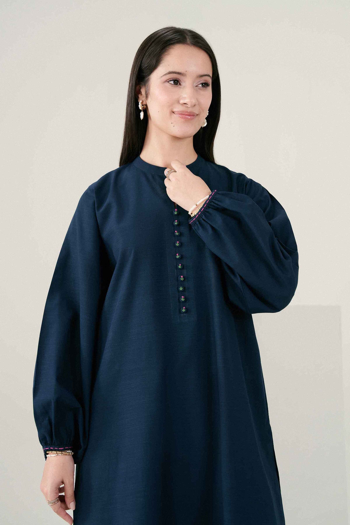 Navy 2-Piece Solid Suit in Yarn Dyed ready-to-wear