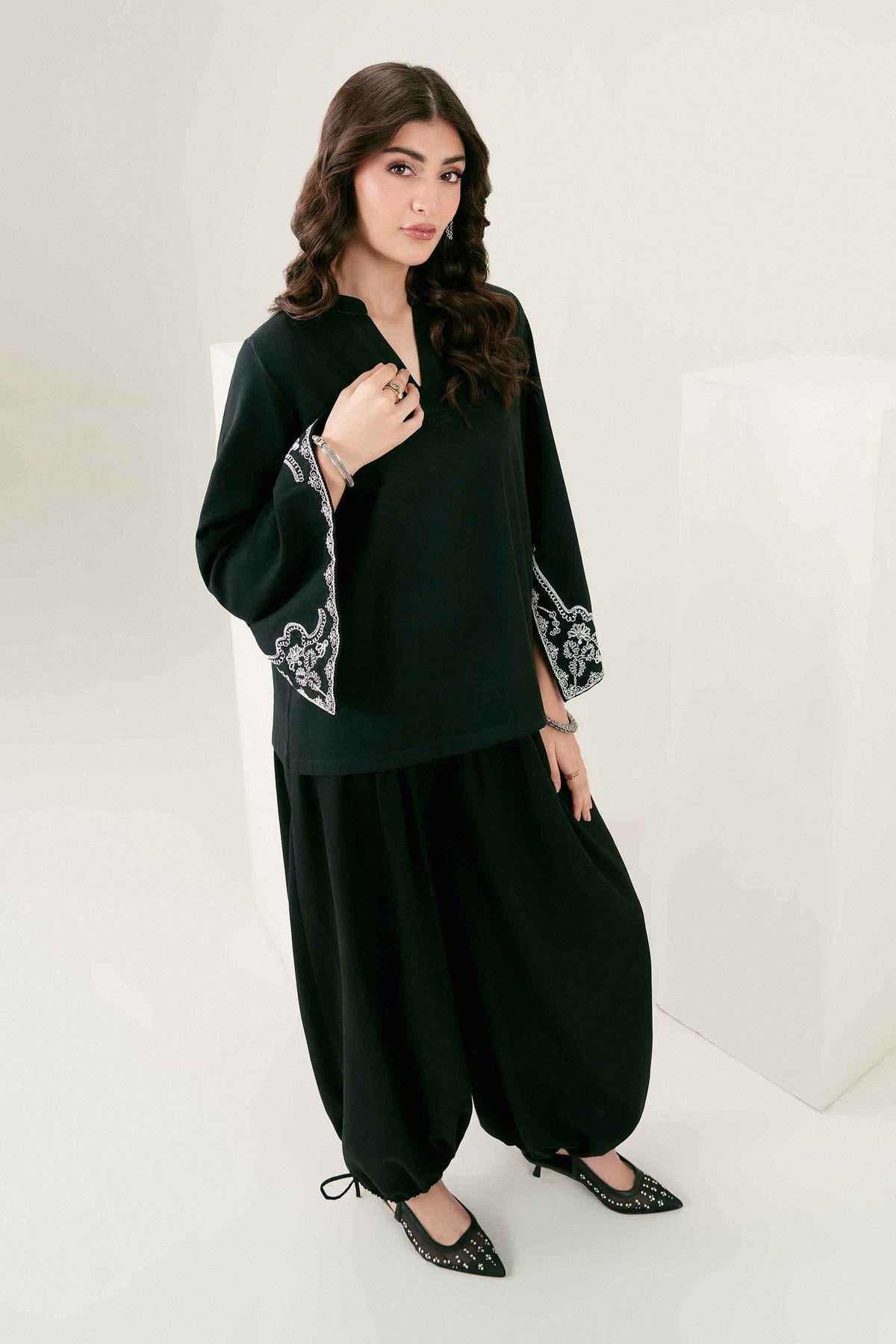 Black Embroidered Tunic in Yarn Dyed ready-to-wear