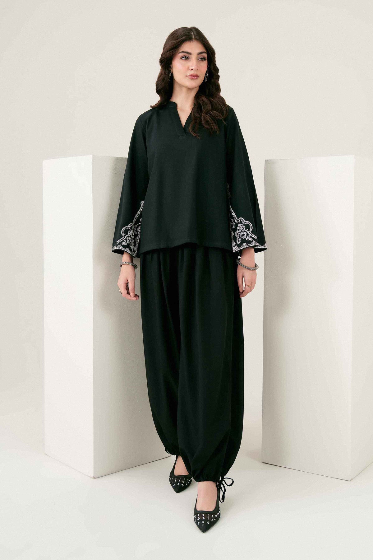 Black Embroidered Tunic in Yarn Dyed ready-to-wear