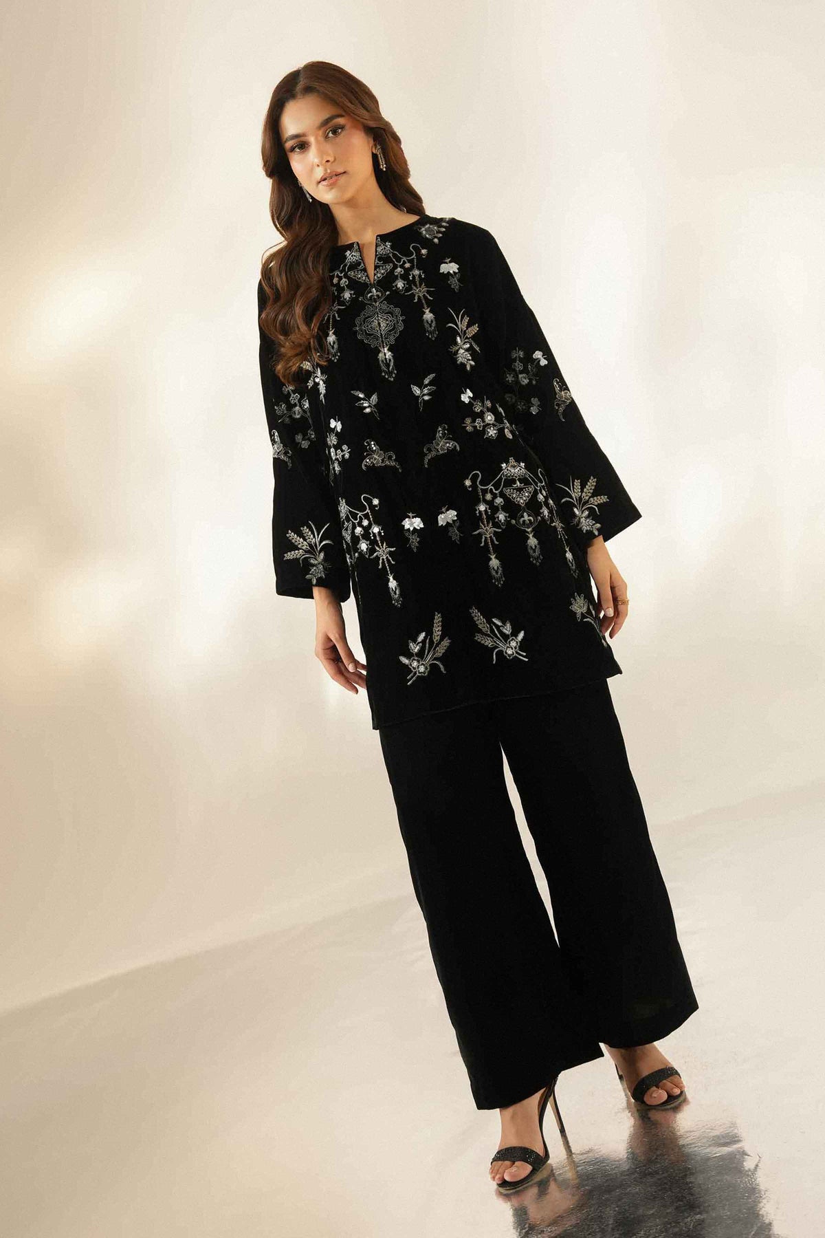 2 Piece - Embroidered Loungewear - ST2STE-LNG26WV2-11