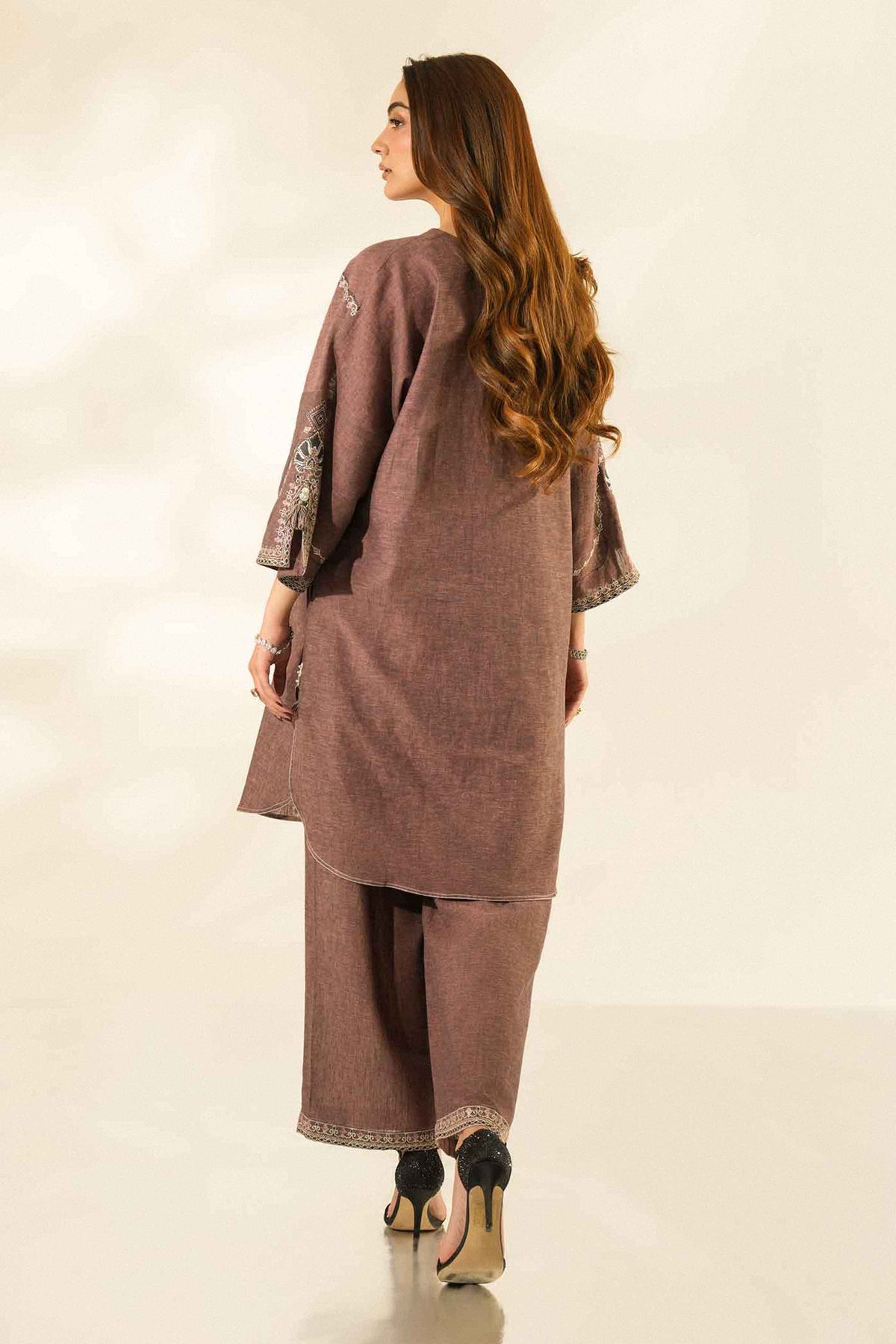 Purple 2-Piece Embroidered Suit in Linen ready-to-wear