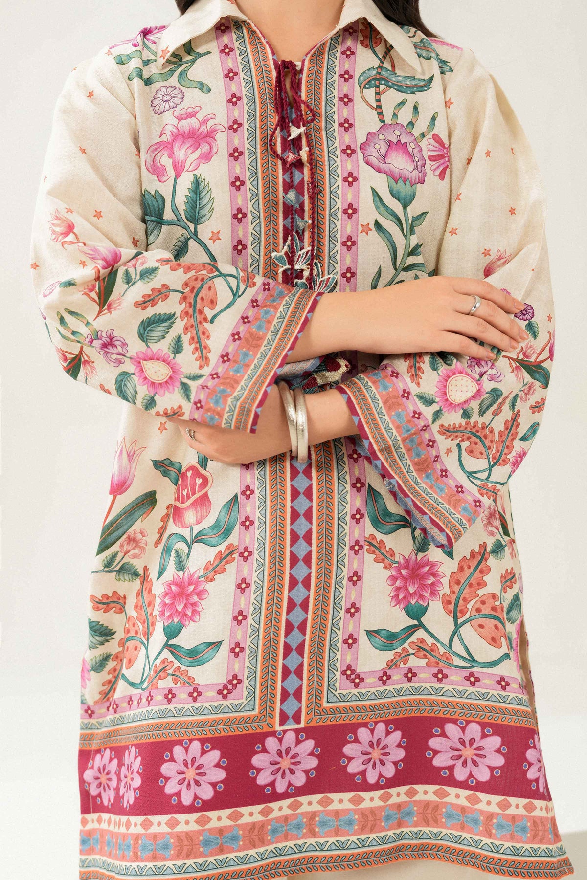 Off White 2-Piece Printed Suit in Dobby ready-to-wear