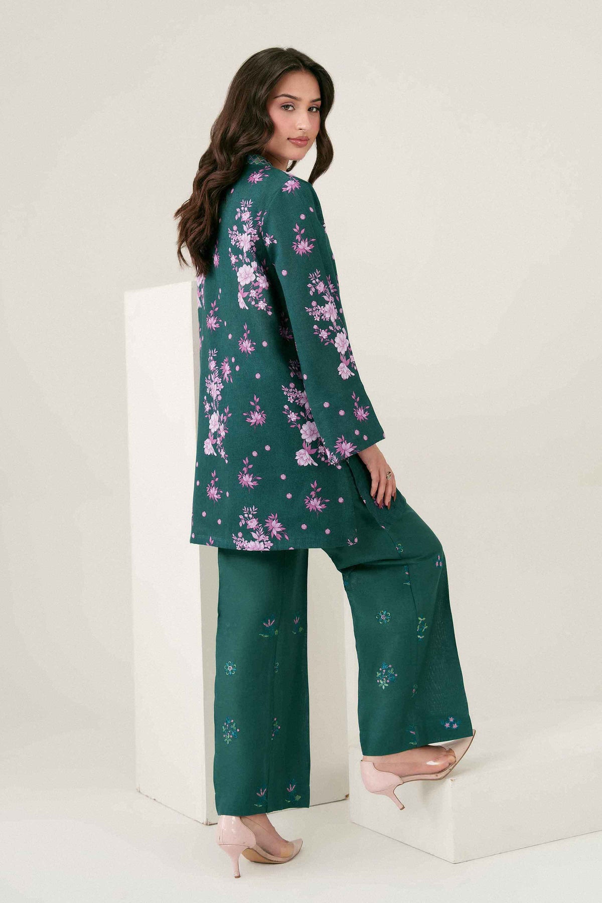 Green 2-Piece Printed Embroidered Suit in Khaddar ready-to-wear