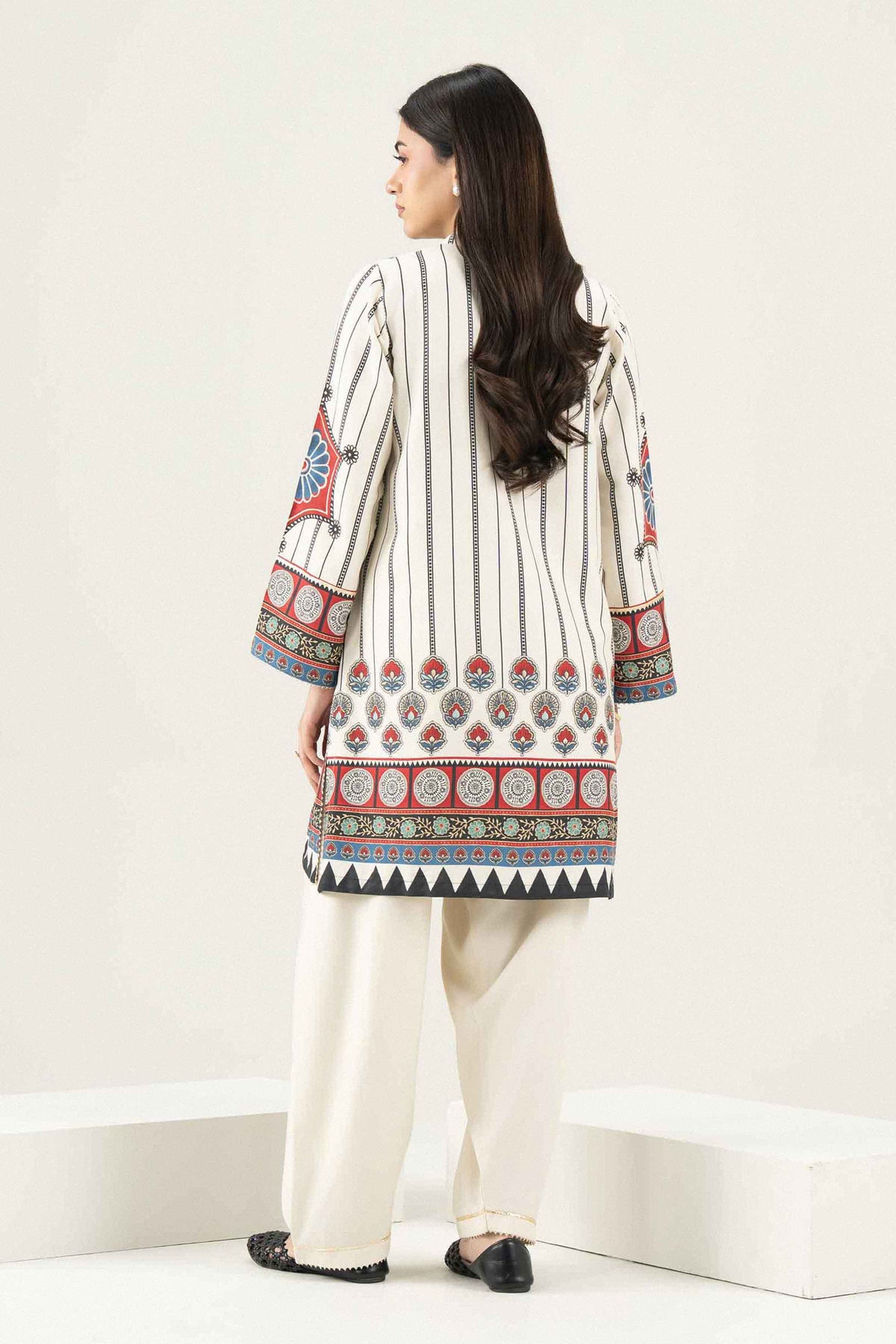 Off White 2-Piece Printed Suit in Linen ready-to-wear