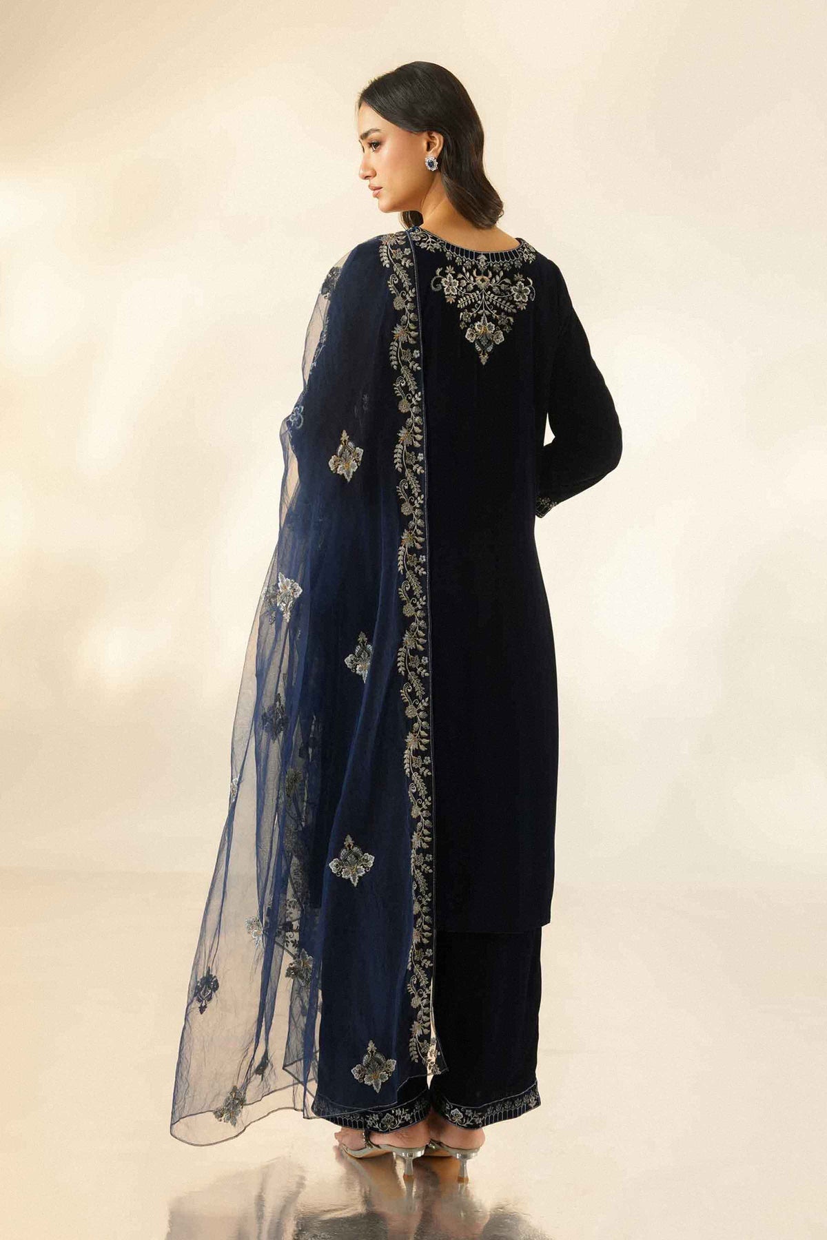 3 Piece - Embroidered Suit - ST3PE-LUXE26WV1-8 for, - Pret Collection | Nishat | Shop Online 