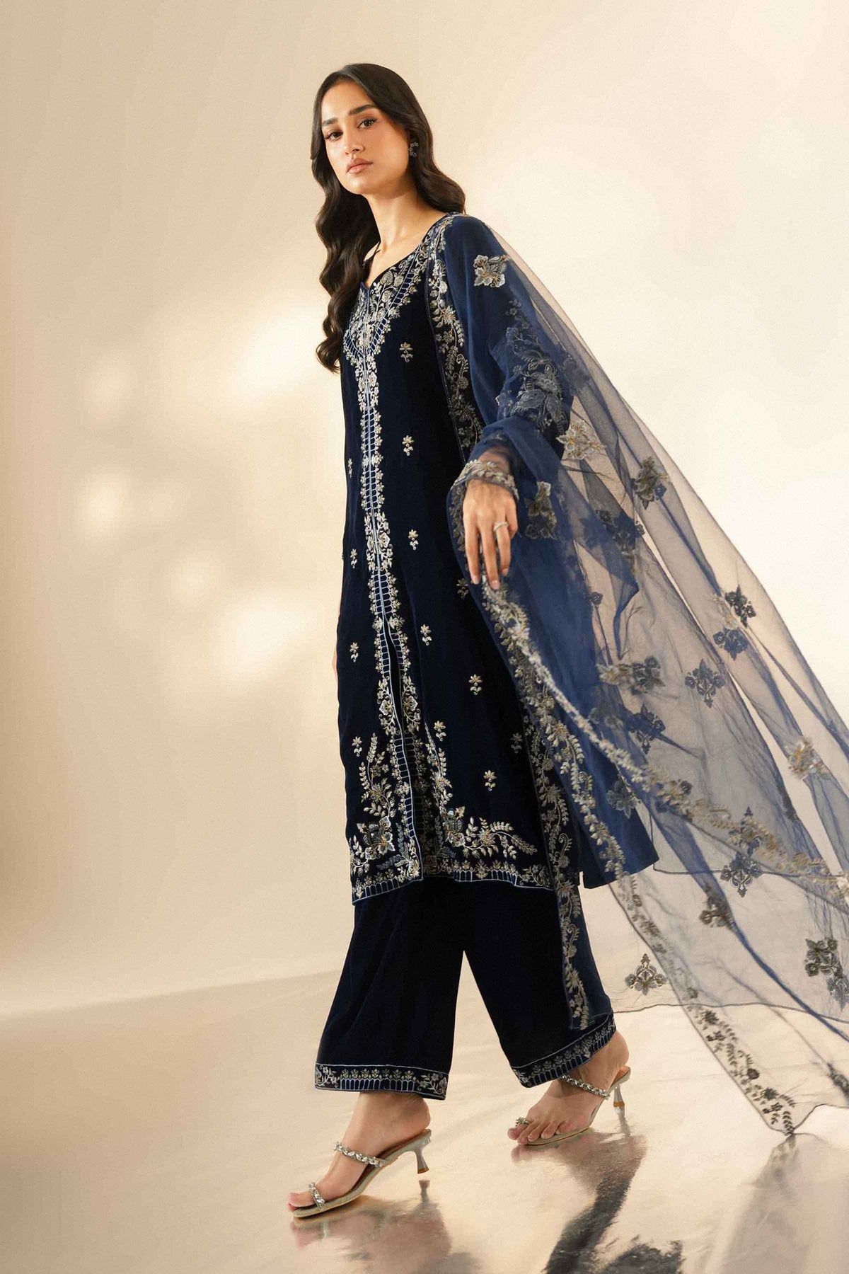3 Piece - Embroidered Suit - ST3PE-LUXE26WV1-8 for, - Pret Collection | Nishat | Shop Online 