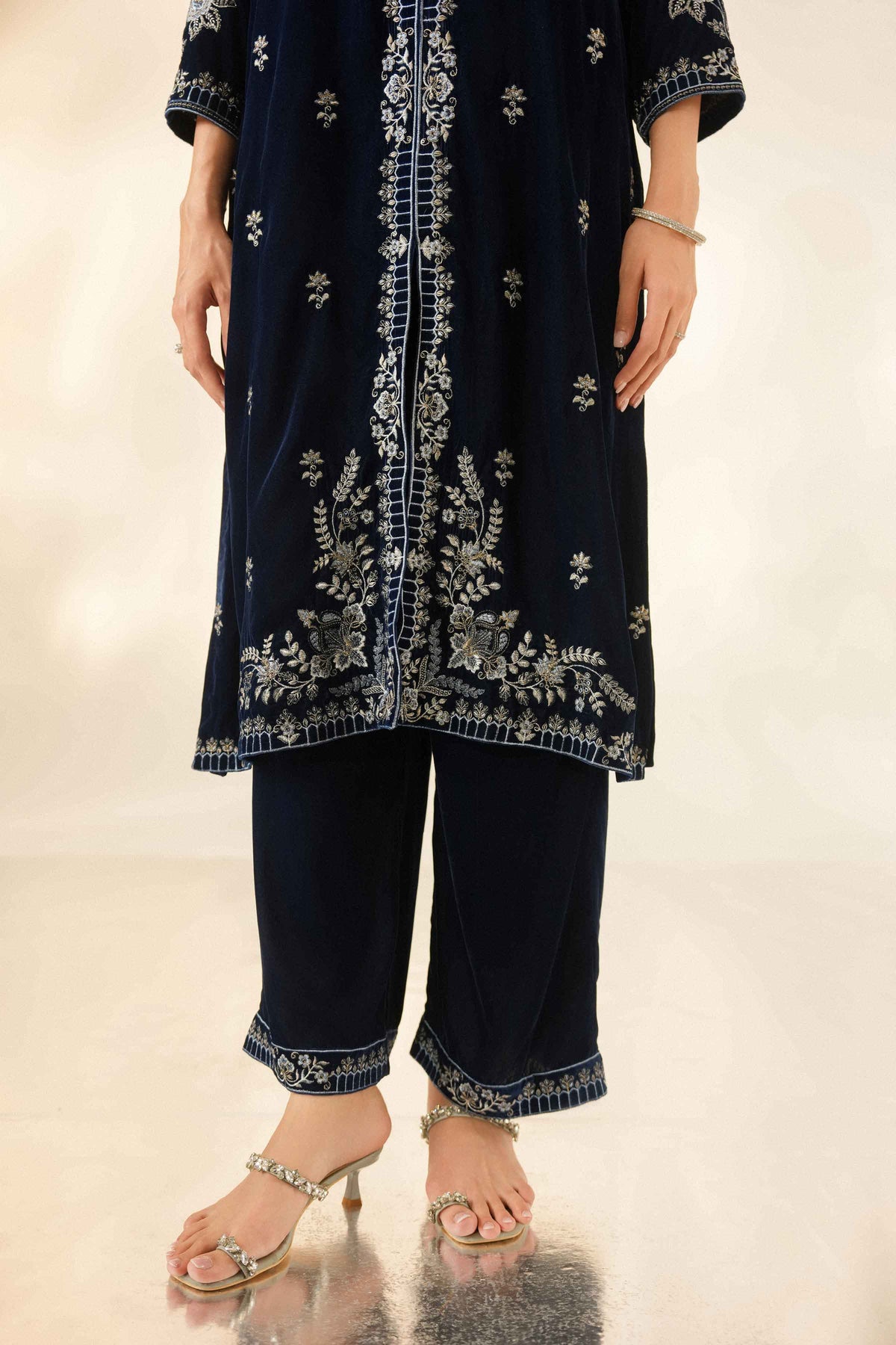3 Piece - Embroidered Suit - ST3PE-LUXE26WV1-8