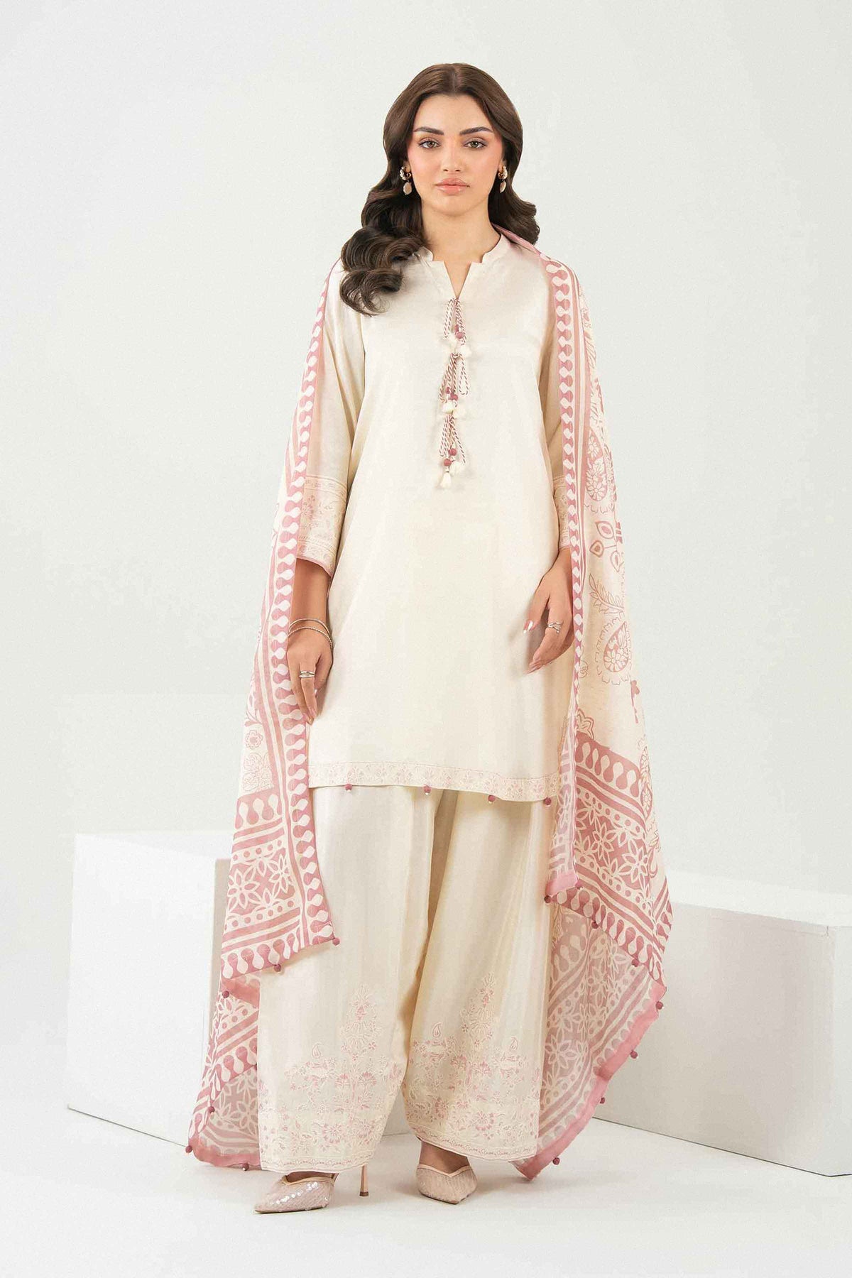 Off White 3-Piece Printed Embroidered Suit in Silk ready-to-wear