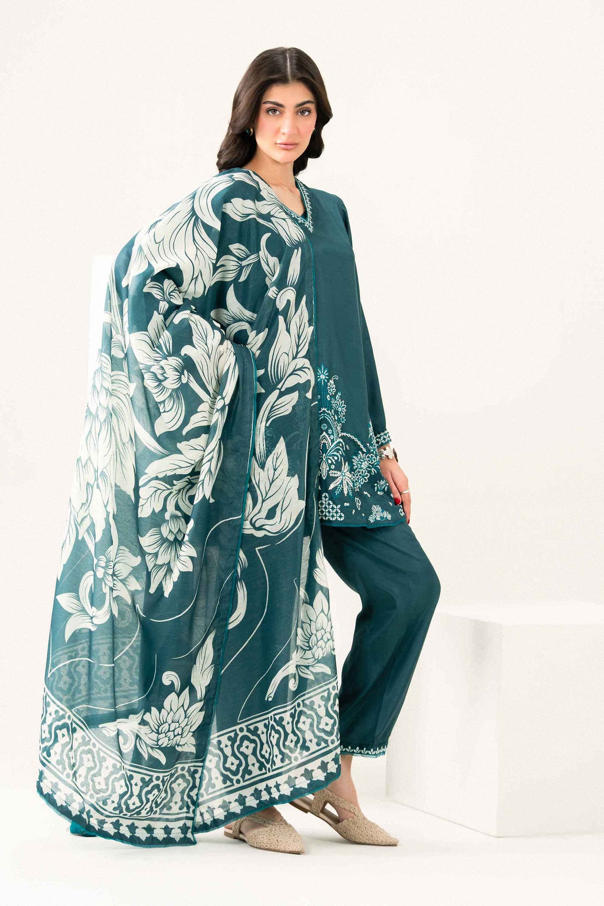 3 Piece - Printed Embroidered Suit - ST3PE-PRET26WV1-17 for Women - Pret Collection | Nishat UAE | Shop Online