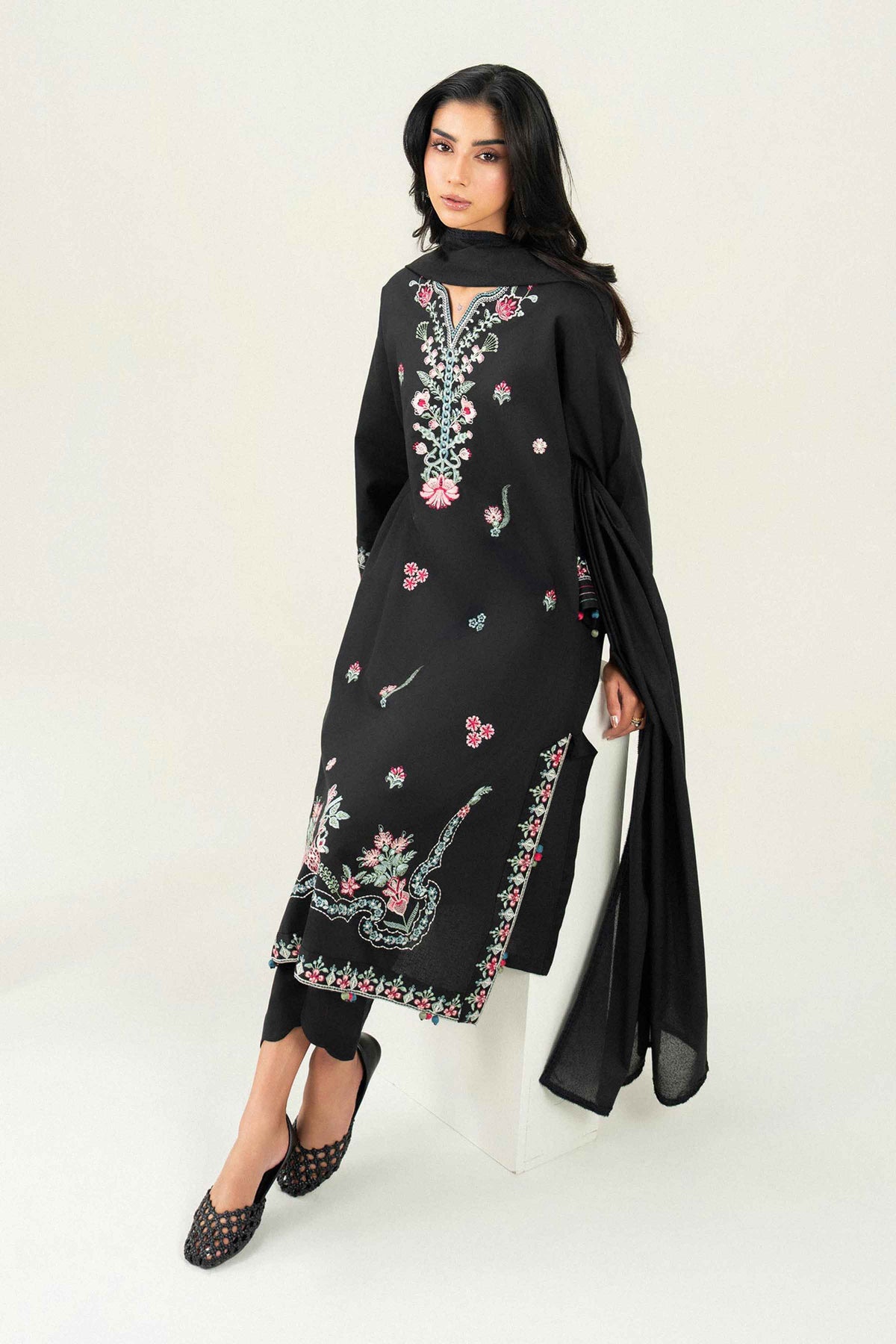 3 Piece - Embroidered Suit - ST3PE-PRET26WV1-18