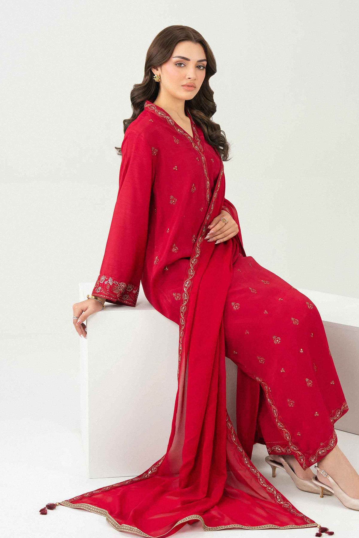 3 Piece - Embroidered Suit - ST3PE-PRET26WV2-10-for Women -  Pret Collection | Nishat UAE | Shop Online 