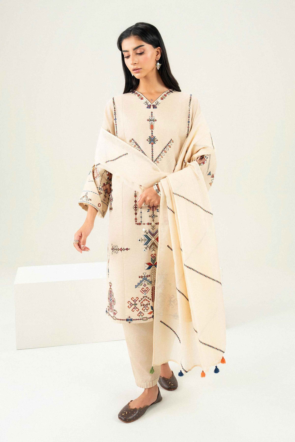 3 Piece - Embroidered Suit - ST3PE-PRET26WV2-29 for, - Pret Collection | Nishat | Shop Online 