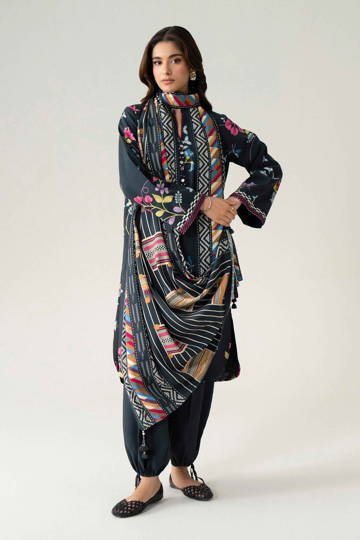 Black 3-Piece Printed Suit in Linen unstitched