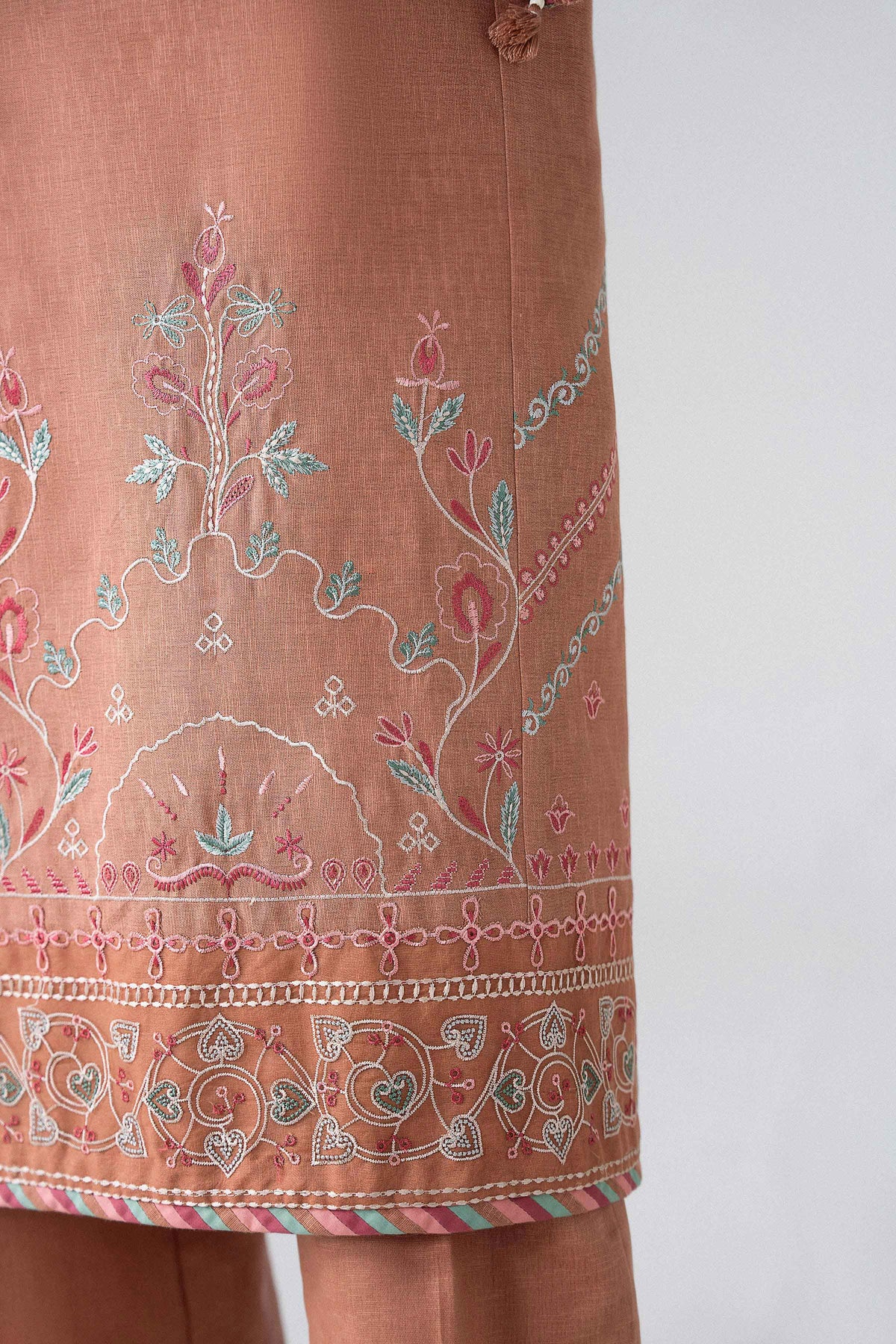 3 Piece - Embroidered Suit - U3PE-NISHA26WV1-60