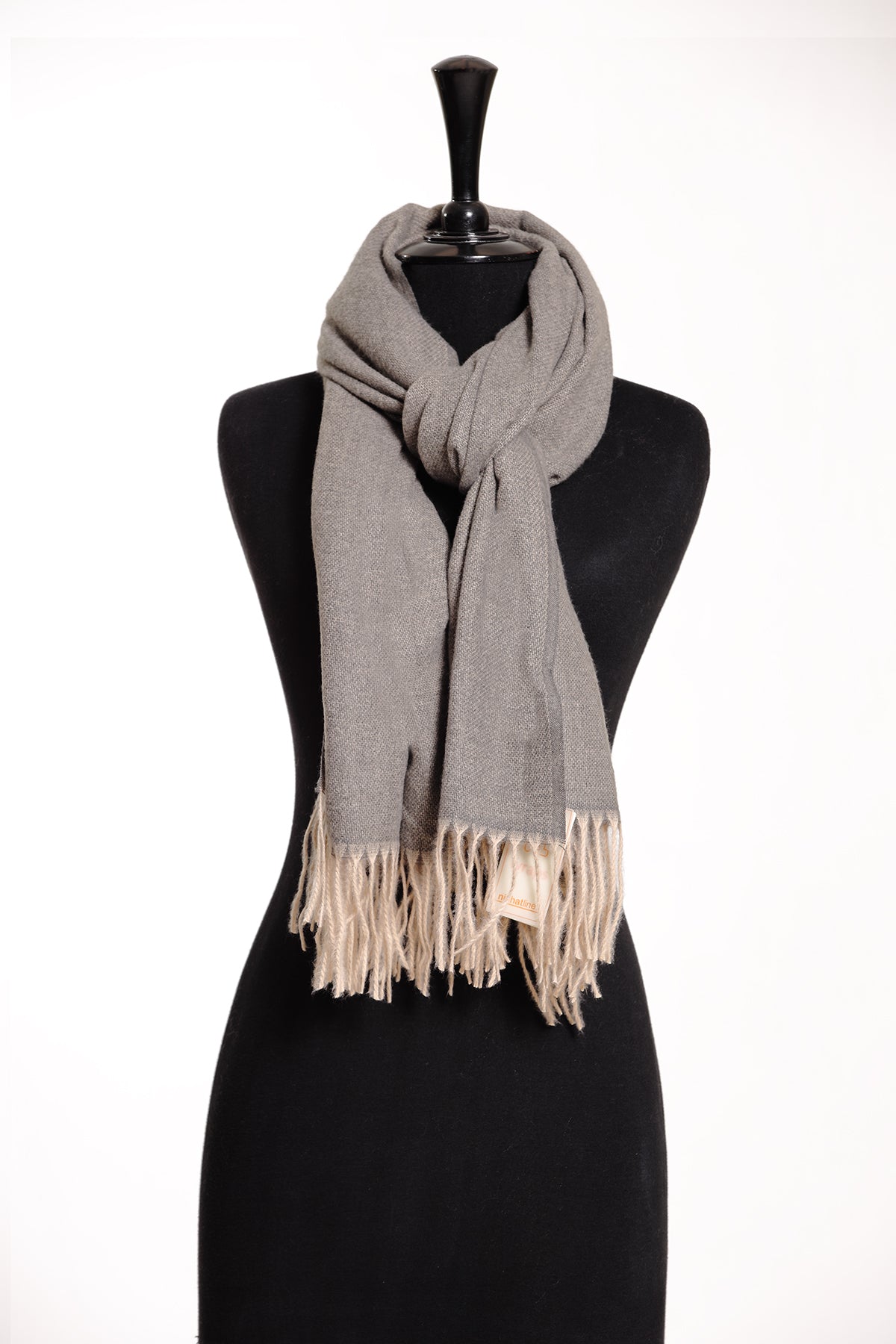 428682104-Women Shawl-W22