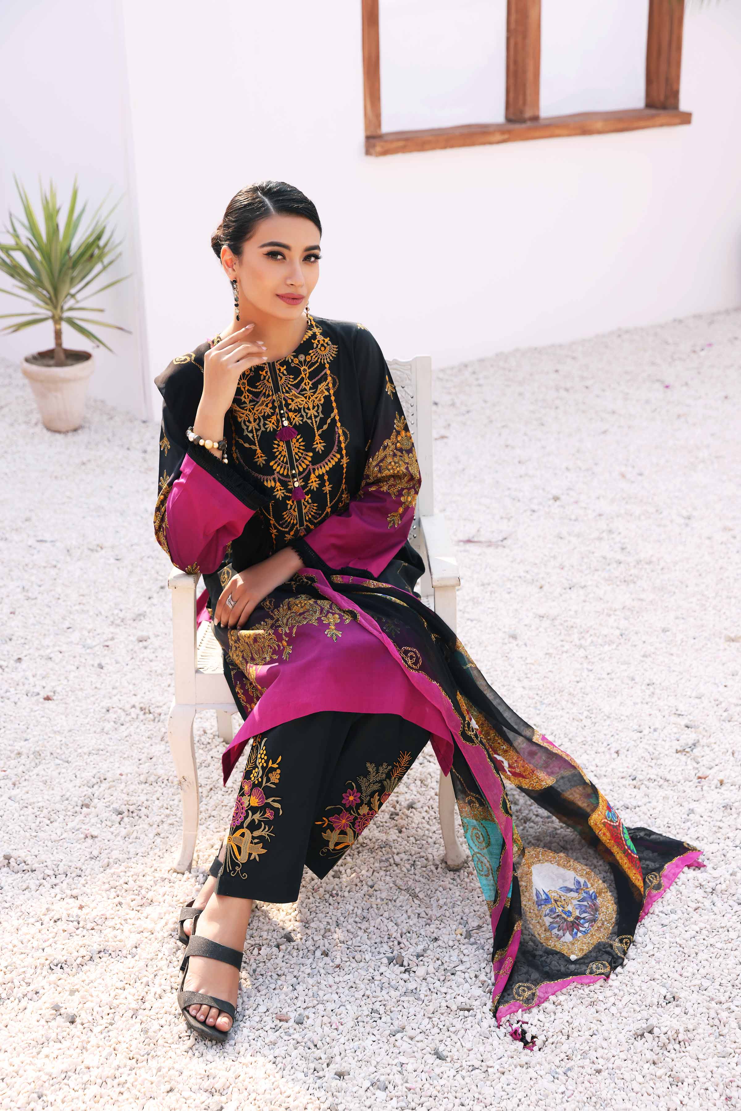 3 Piece - Printed Embroidered Suit – 42301146