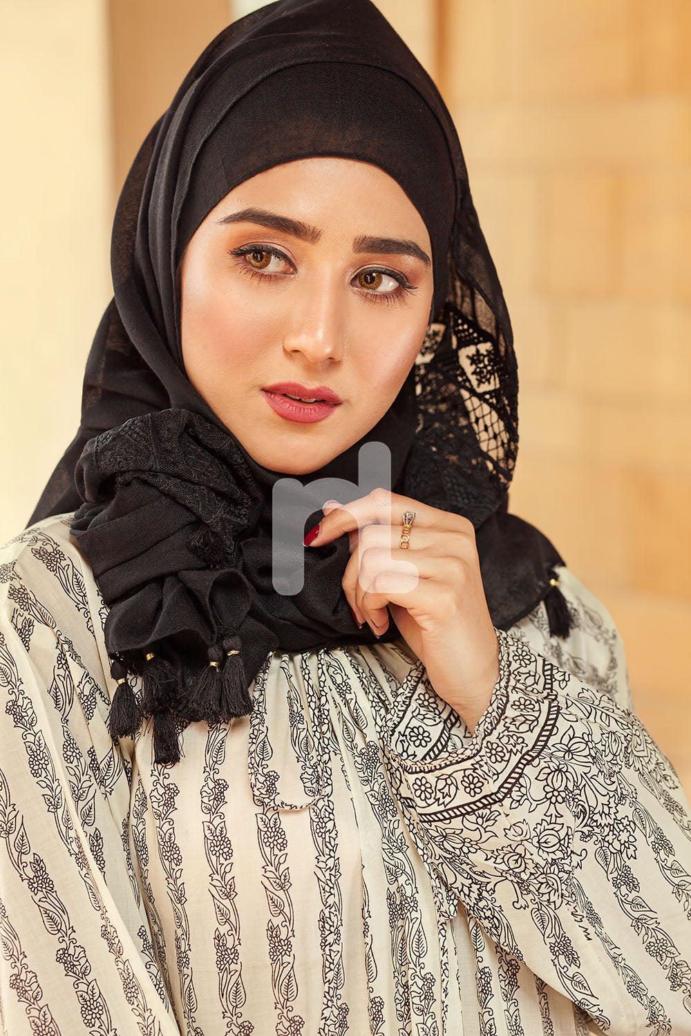 DE19-22 Beige Digital Printed Stitched Pima Cotton Jalabiya - 1PC - Nishat Linen UAE