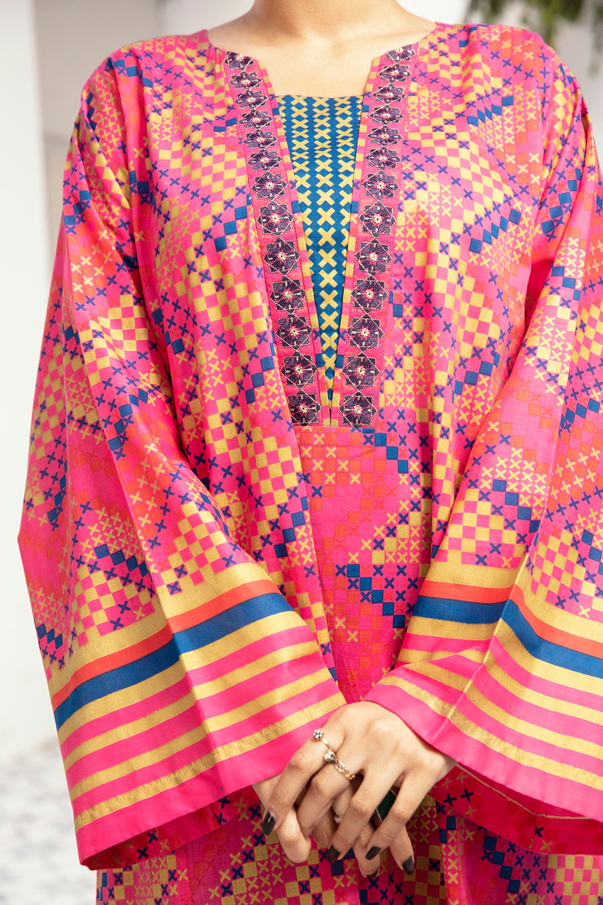 DE20-26 Printed Embroidered Stitched Jalabiya – 1PC - Nishat Linen UAE