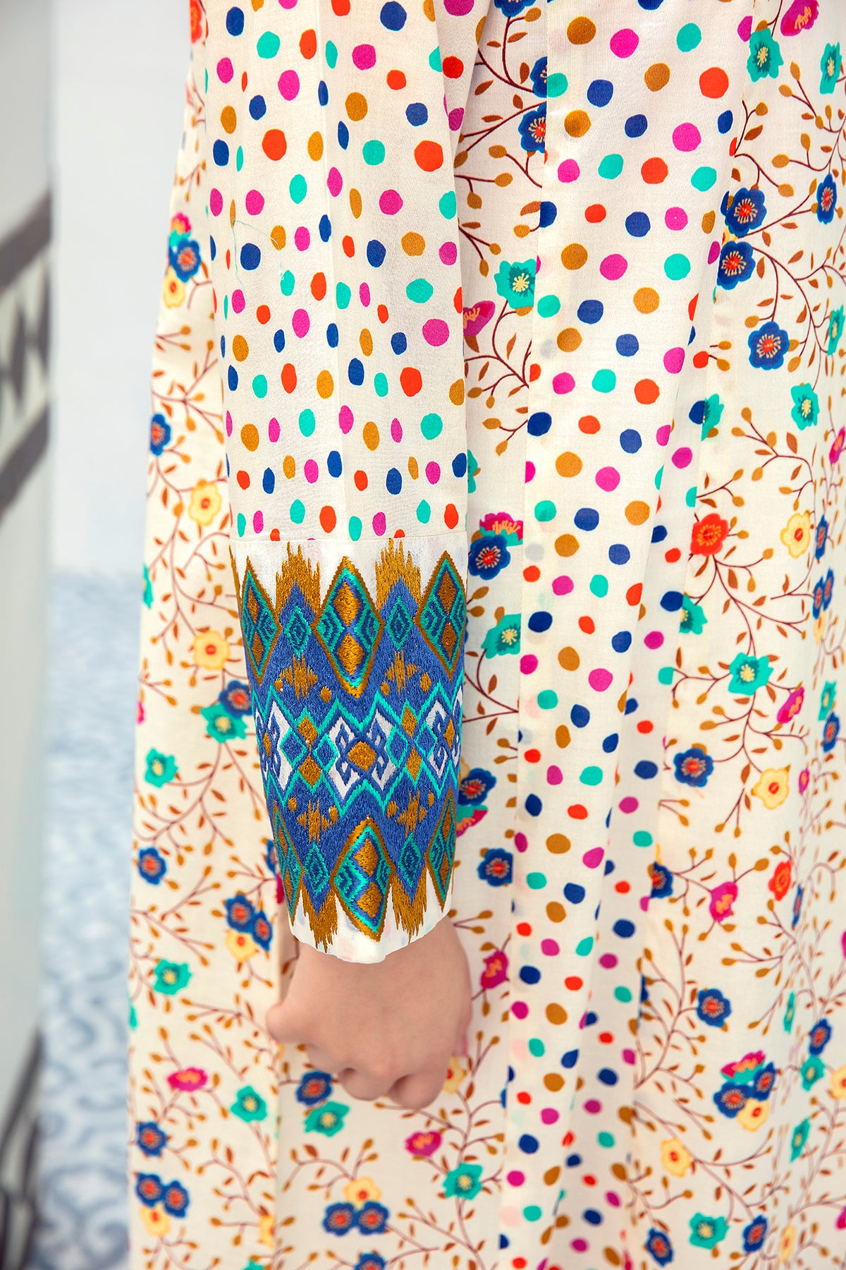 DE21-01-Mix & Match Paneled Flared Embroidered Stitched Fustaan-1PC