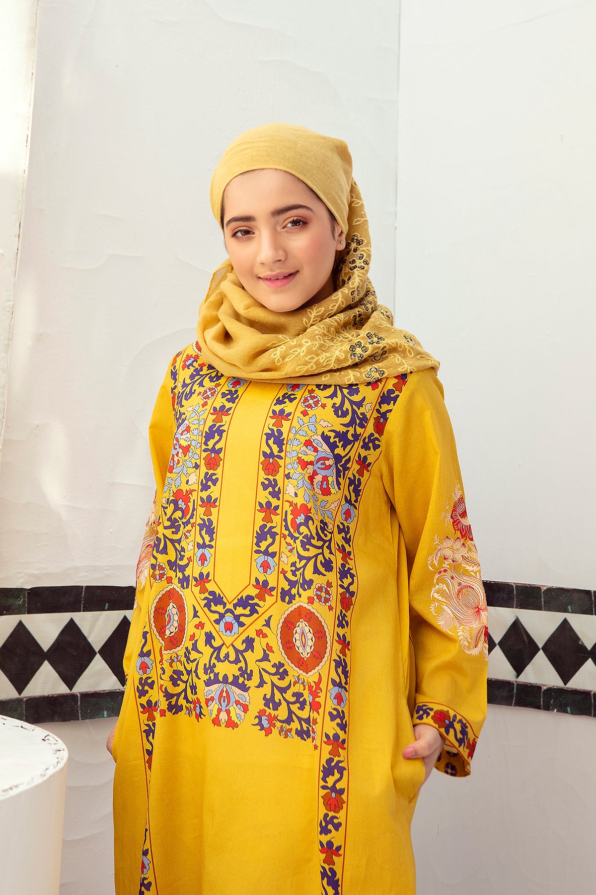 DE21-15 Embroidered Basic Stitched Fustaan-1PC