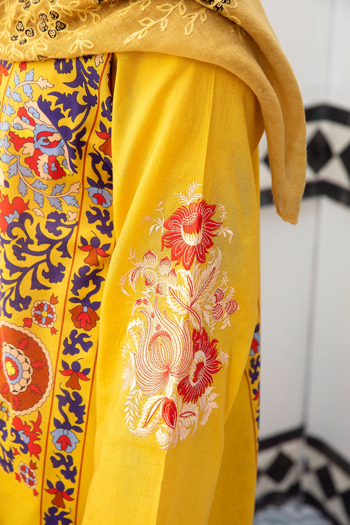 DE21-15 Embroidered Basic Stitched Fustaan-1PC