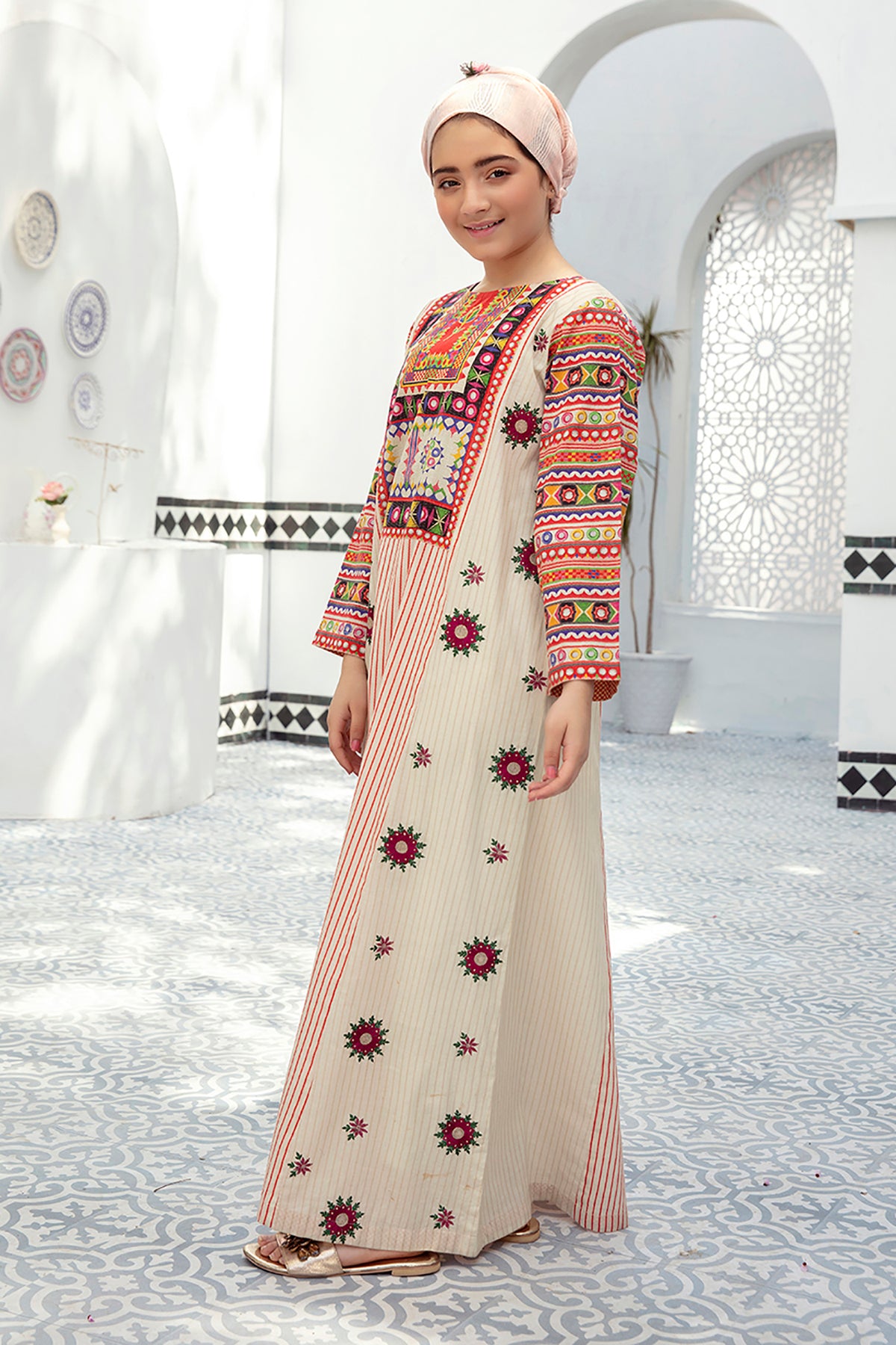 DE21-16-Embroidered Side Panel Stitched Fustaan-1PC