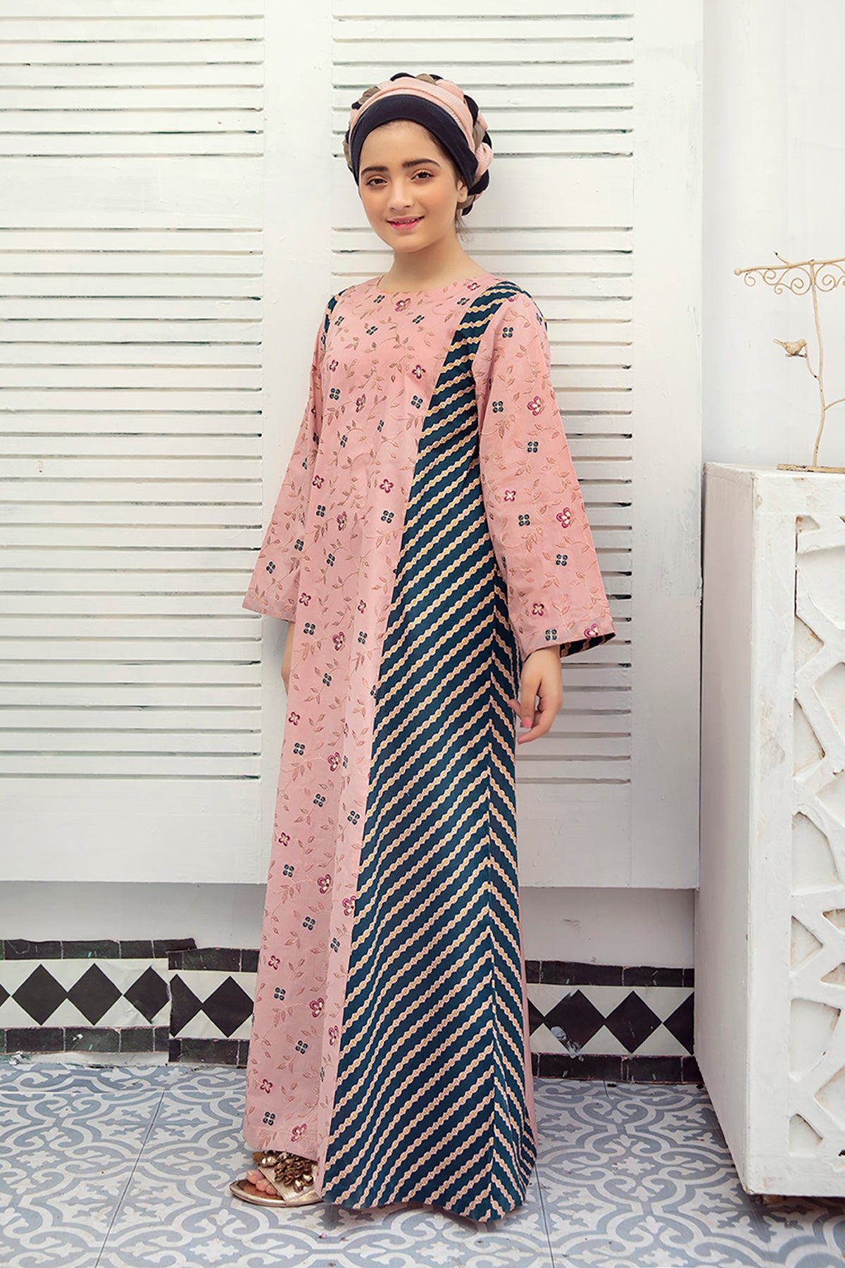 DE21-17-Mix & Match Fustaan With Embroidered Panel & Sleeves -1PC