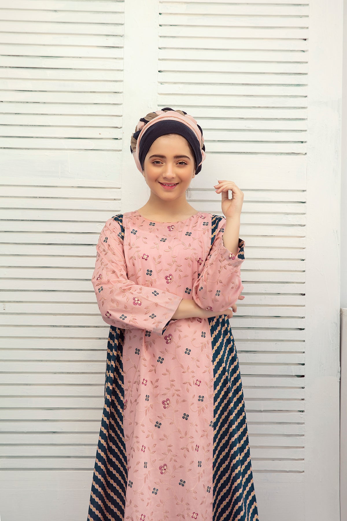 DE21-17-Mix & Match Fustaan With Embroidered Panel & Sleeves -1PC
