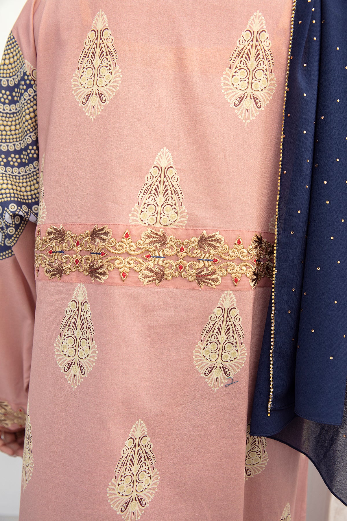 DE21-29-Embroidered Detailing Dropped Shoulder Fustaan-1PC