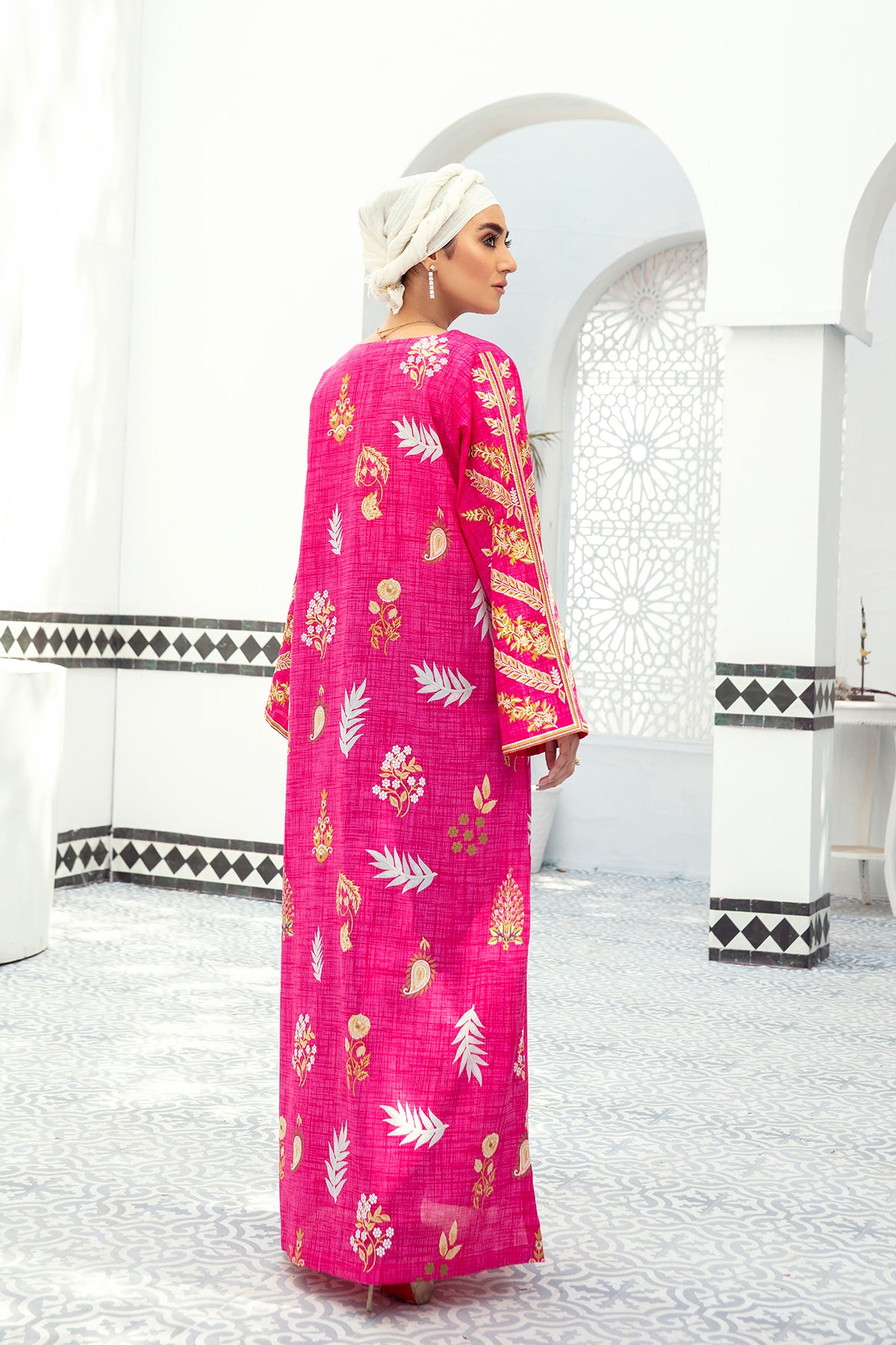 DE21-31-Embroidered Regular Stitched Fustaan-1PC