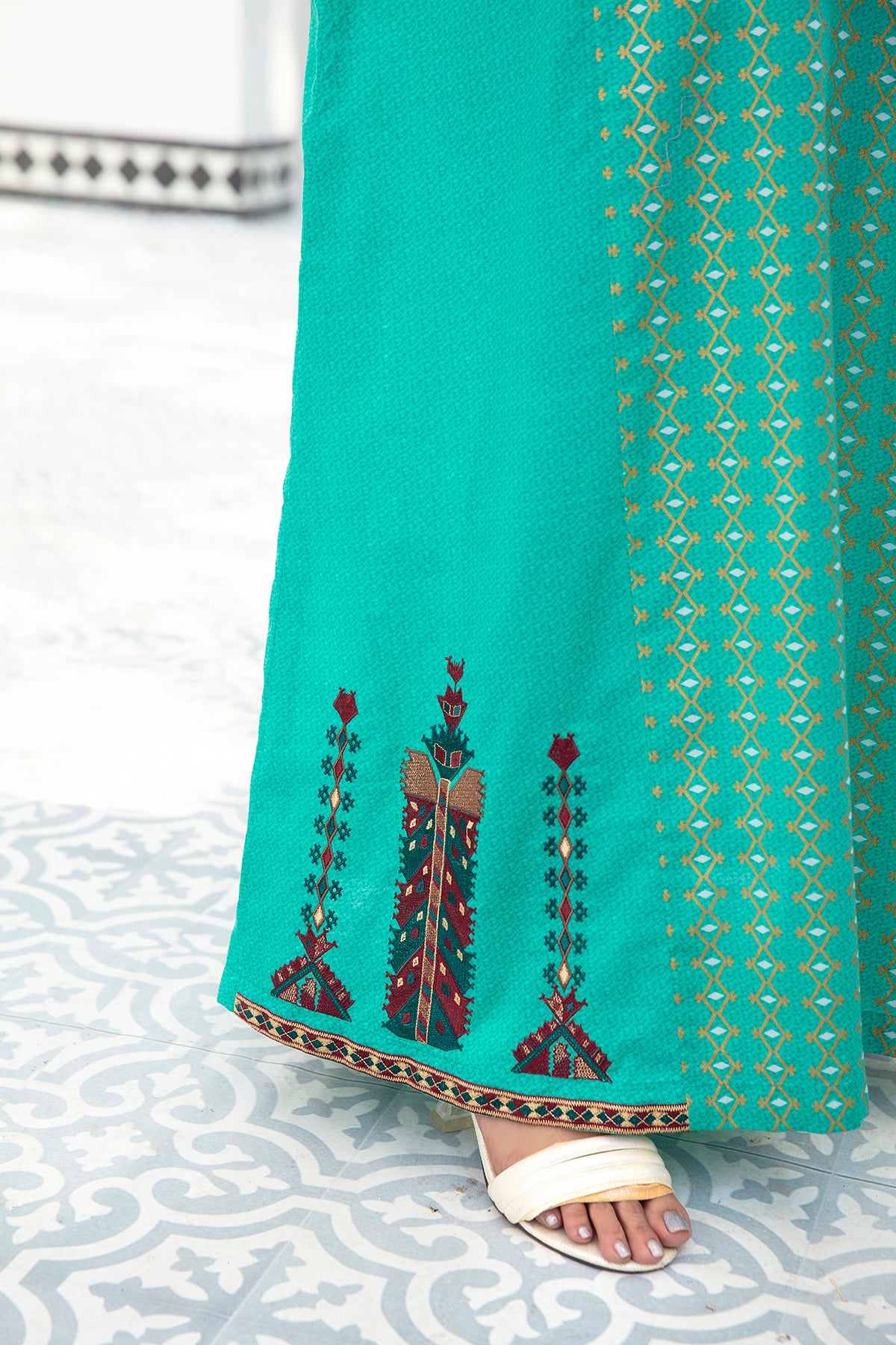 DE21-38-Mix and Match Embroidered paneled Fustaan-1PC