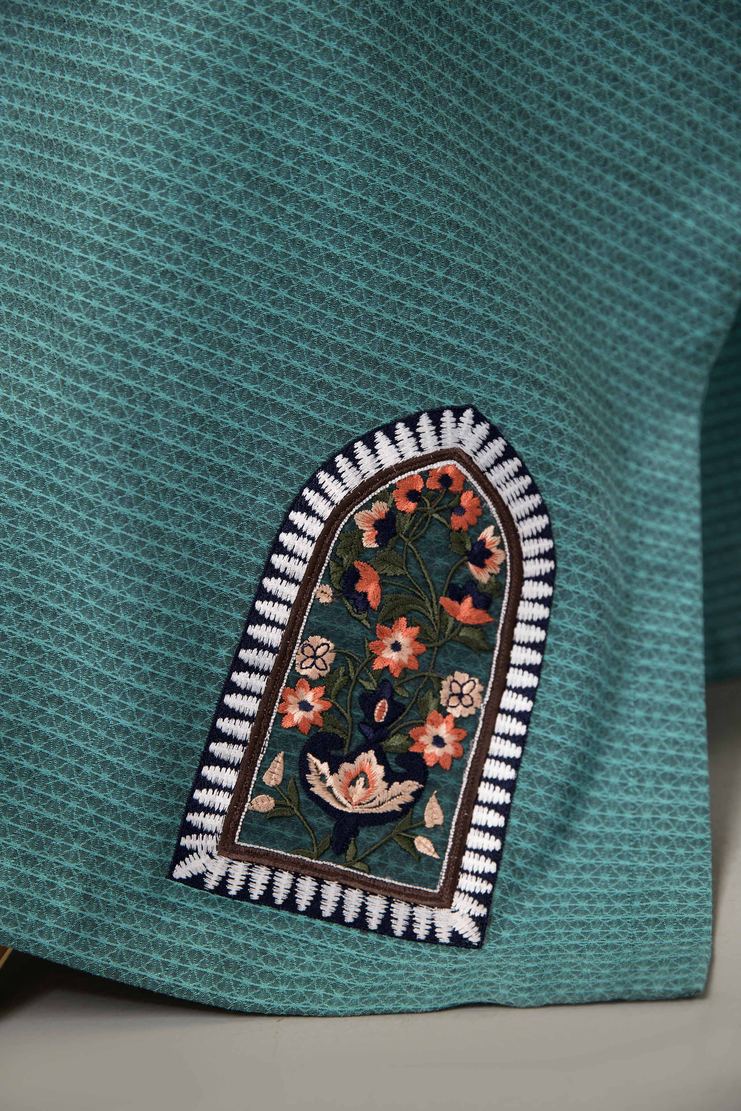 Embroidered Fustaan - DE23-37