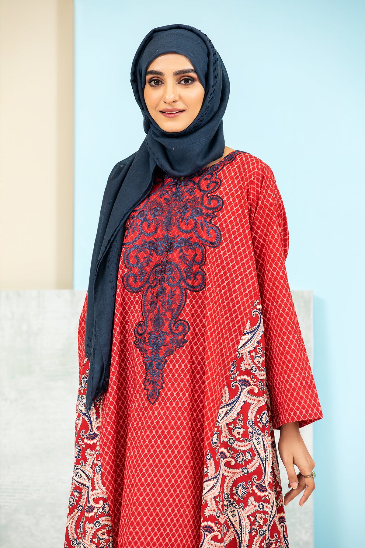 DS21-110 Embroidered Printed Lawn Fustaan