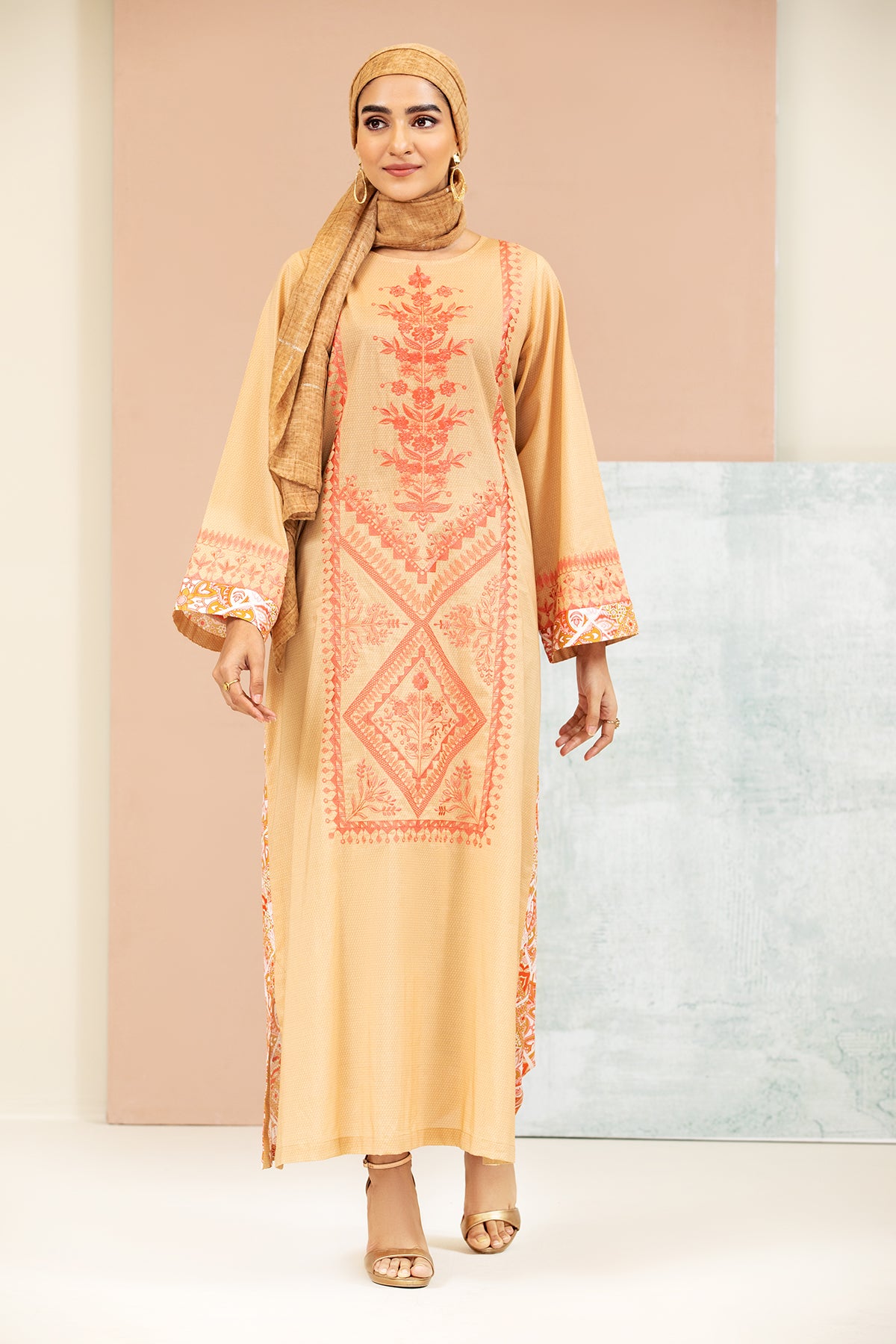 DS21-138-Embroidered Printed Lawn Fustaan